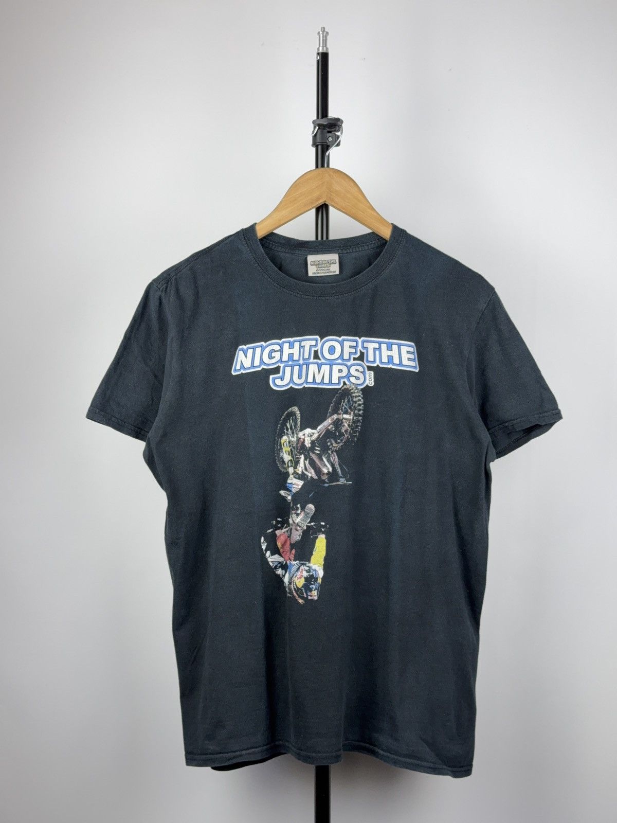 Vintage Vintage 00s Motocross Night of the Jumps Red Bull T Shirt Size US L / EU 52-54 / 3 - 1 Thumbnail