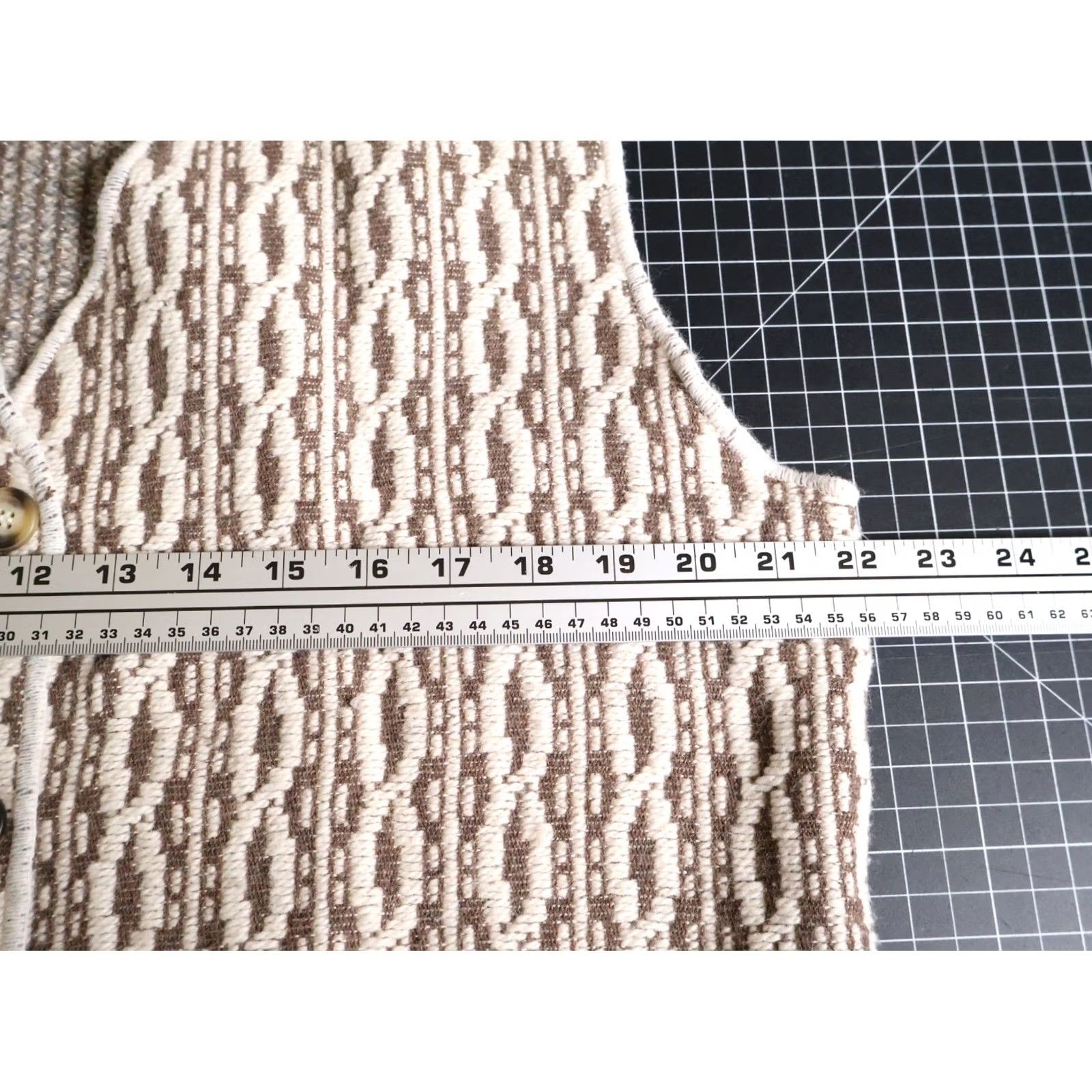s.Oliver VINTAGE s.Oliver Geometric Knit Vest Wool Beige Women's Small Sleeveless V-Neck Knit VTG Geometric Pattern Knit Vest Size S / US 4 / IT 40 - 5 Thumbnail