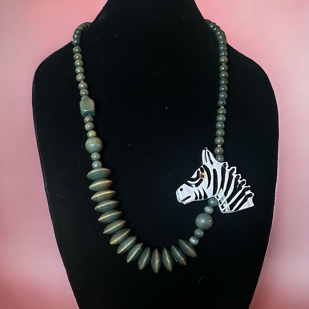 Vintage Vintage chunky wooden bead and zebra head necklace Size ONE SIZE - 1 Thumbnail