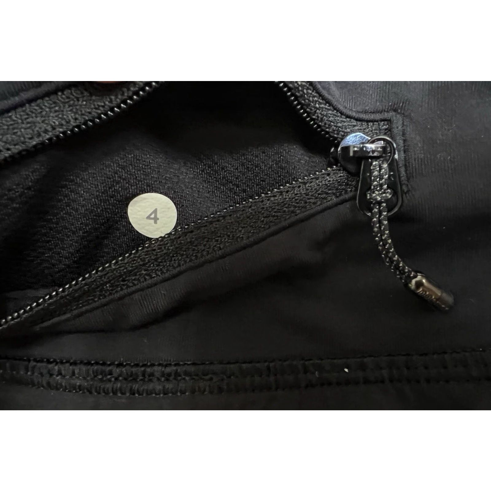 Lululemon VINTAGE Lululemon Hotty Hot Short & Speed Short Women 4 Black Short(s) 3” Inseam 2.5”–3” Printed Black Built-in Lined Womens Size 27" / US 4 / IT 40 - 6 Thumbnail
