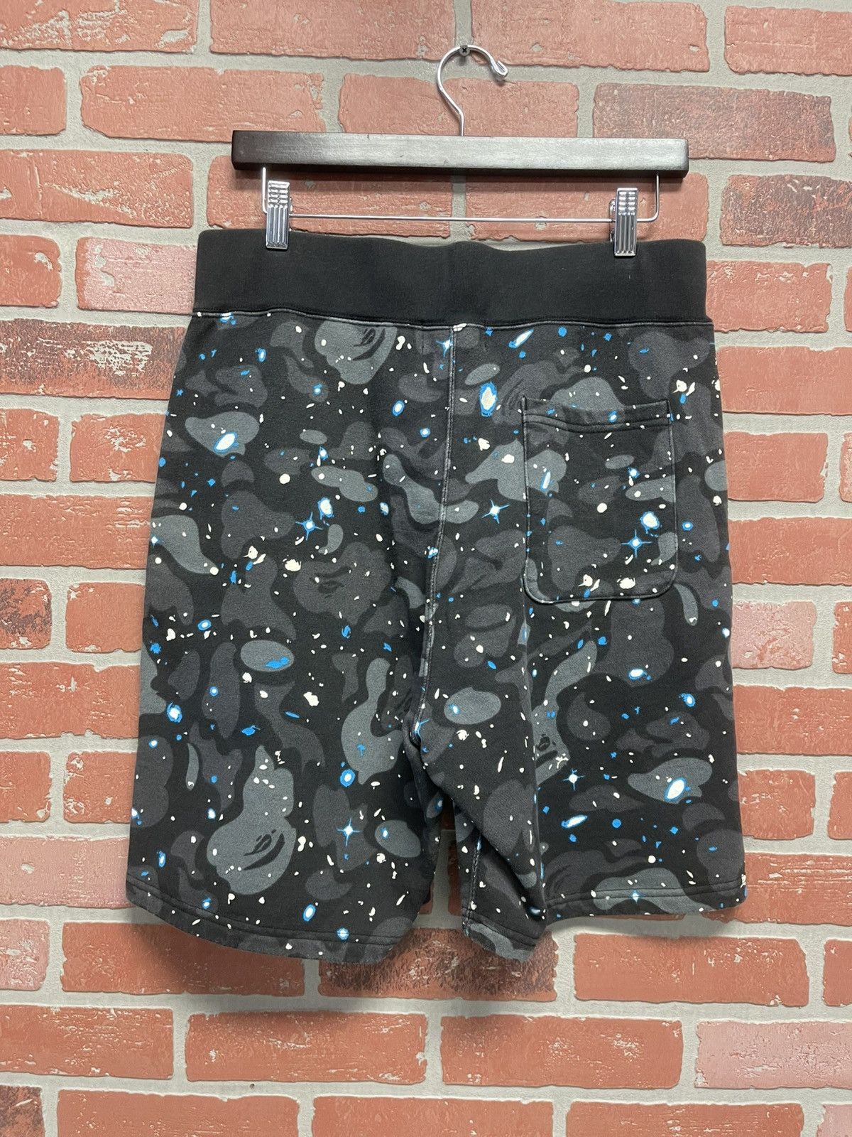 Bape Size L - Bape Snow Camo Shorts Great Condition Size US 32 / EU 48 - 5 Thumbnail