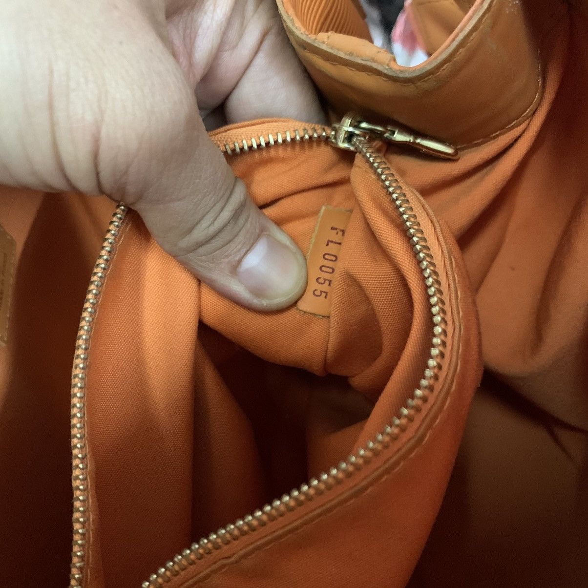 Louis Vuitton Louis Vuitton Epi Leather Bucket Bag Size ONE SIZE - 15 Thumbnail