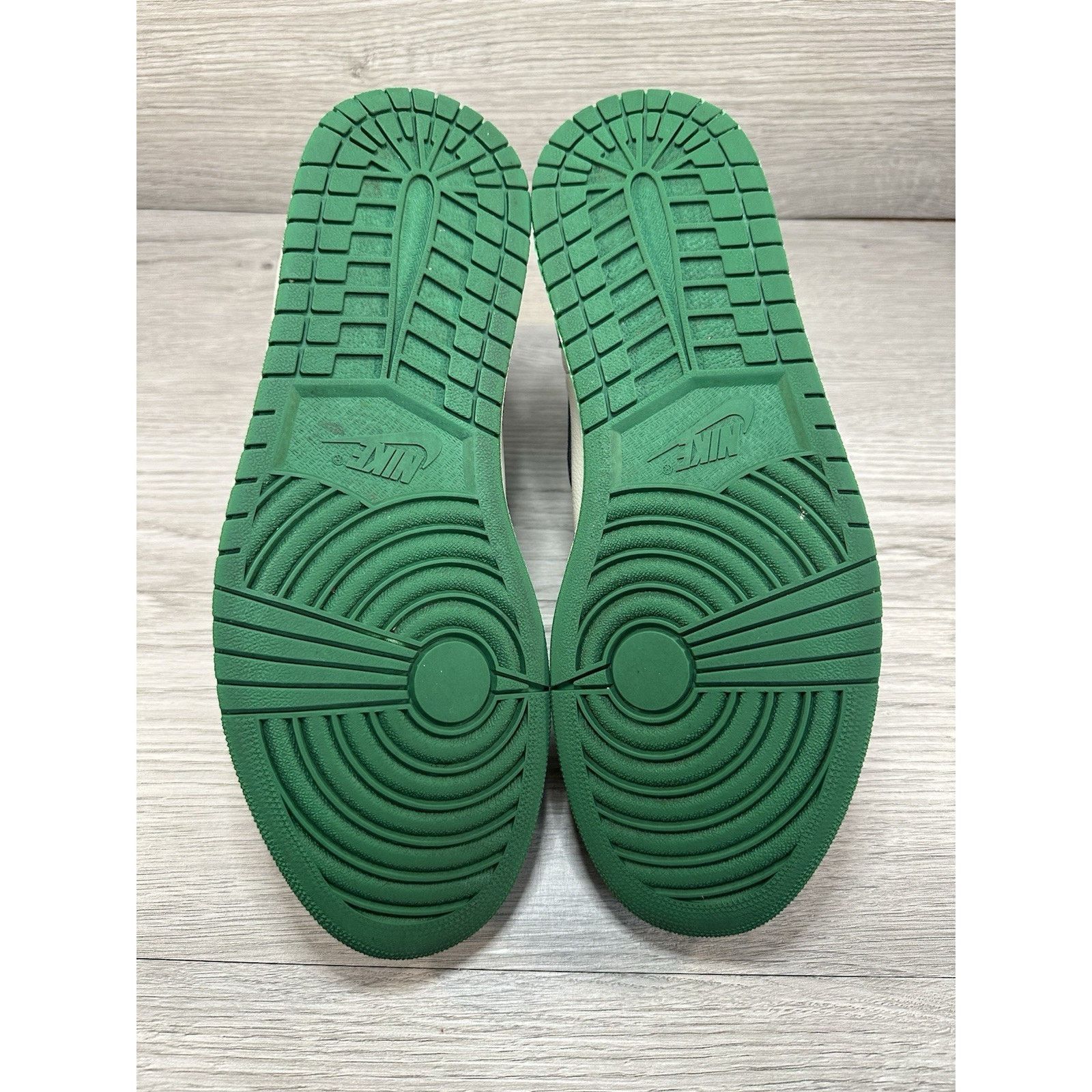 Jordan Brand Jordan 1 Retro High OG Pine Green 2018 - Size 11 Size US 11 / EU 44 - 6 Thumbnail