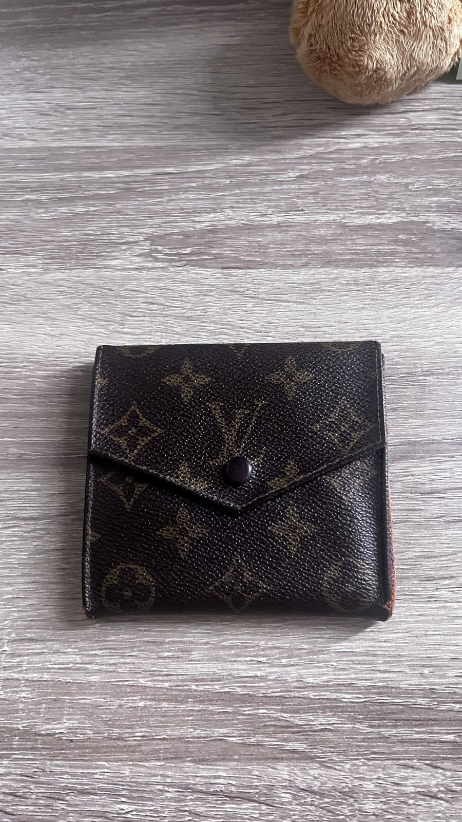 Louis Vuitton Louis Vuitton Wallet Size ONE SIZE - 1 Thumbnail