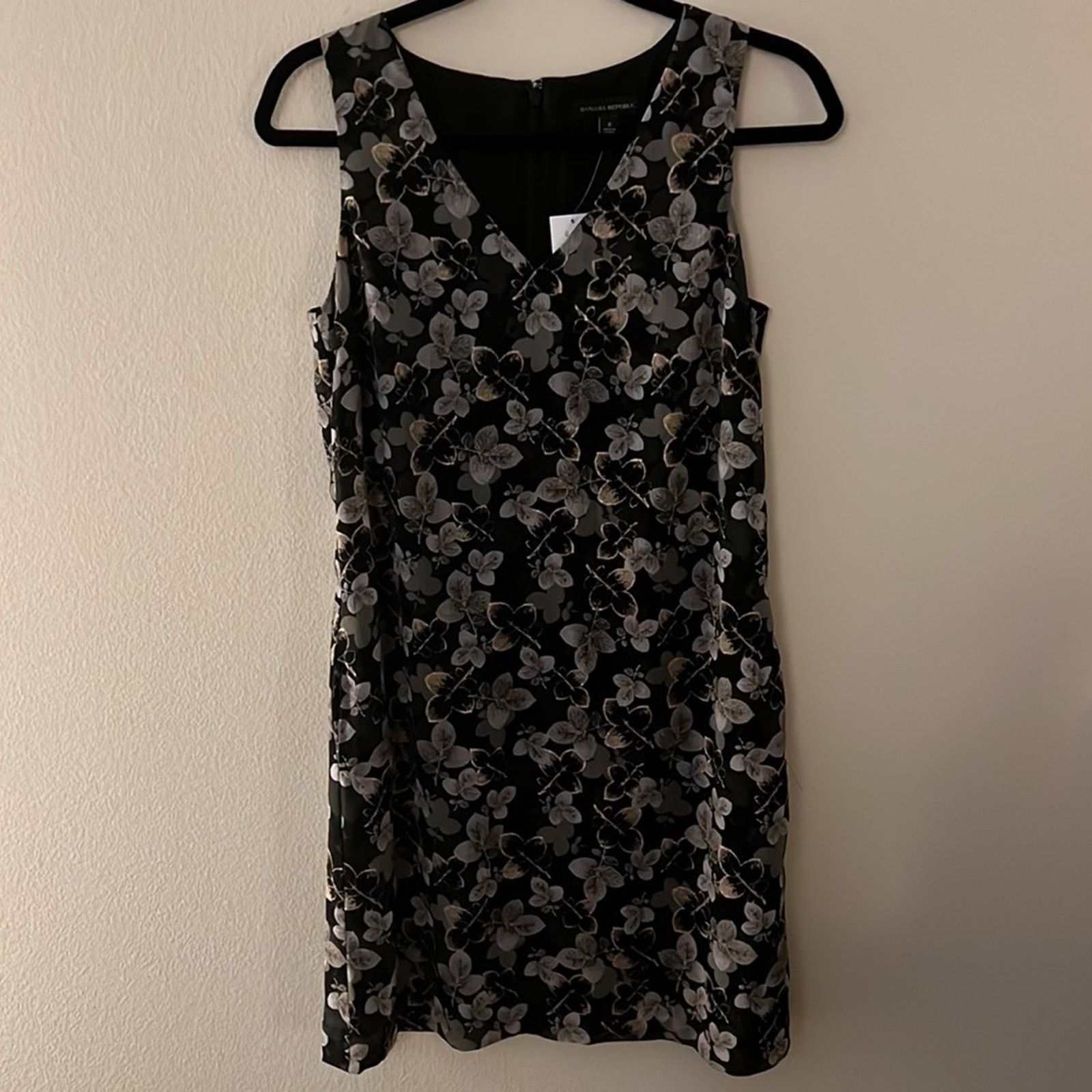 Banana Republic Banana Republic Floral Sleeveless Dress Size 2 Size XS / US 0-2 / IT 36-38 - 2 Thumbnail