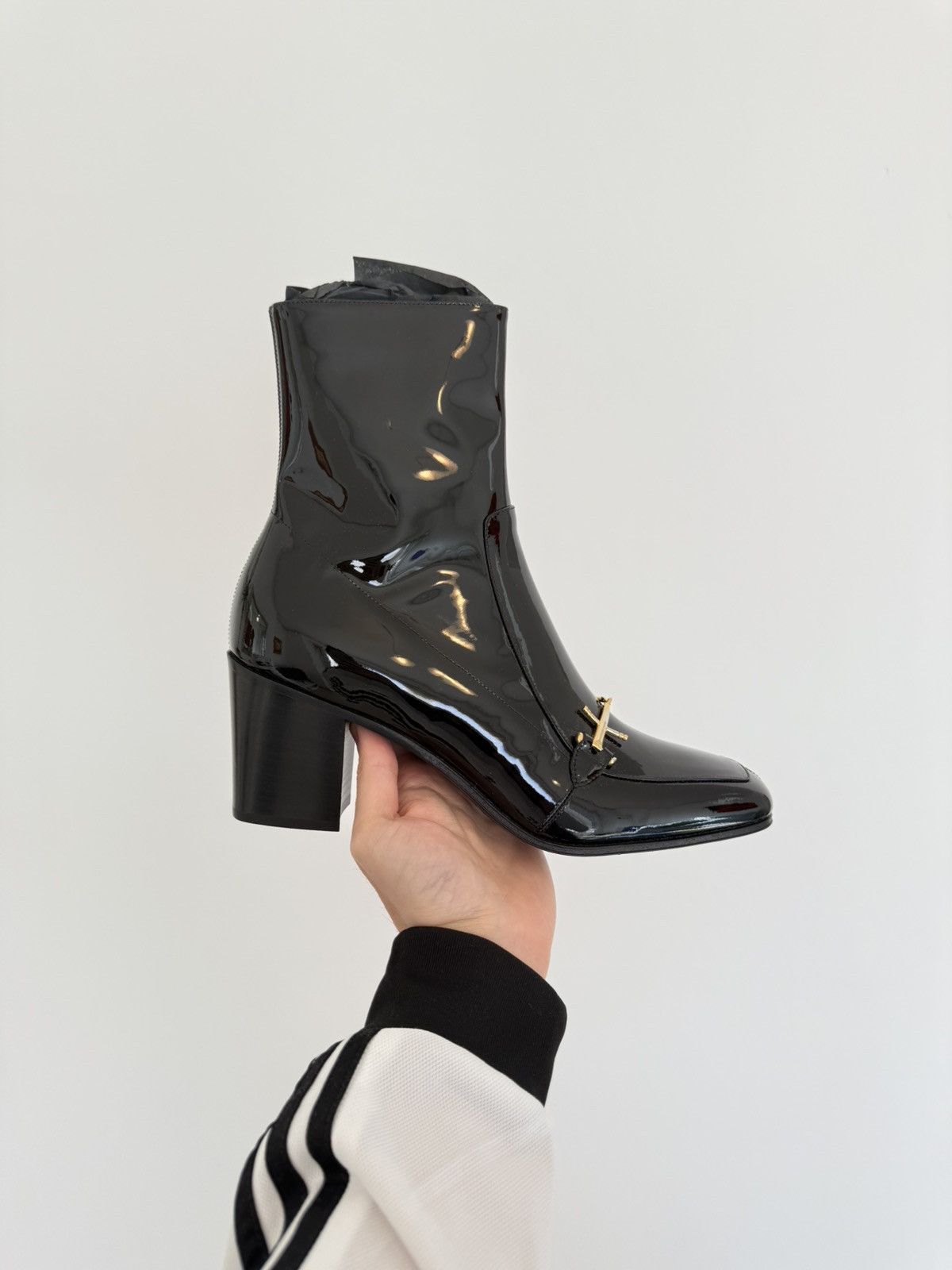 Saint Laurent Paris Saint Laurent Beau Boots in Patent Leather Size US 8.5 / EU 41-42 - 1 Thumbnail