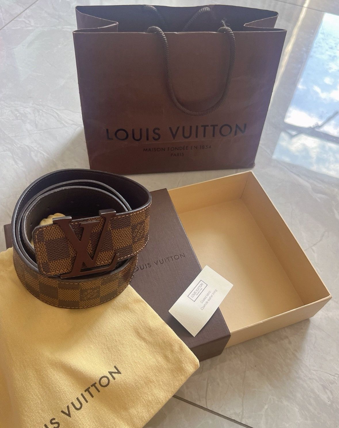 Louis Vuitton Louis Vuitton Men's Leather Belt -2505 Size ONE SIZE - 1 Thumbnail