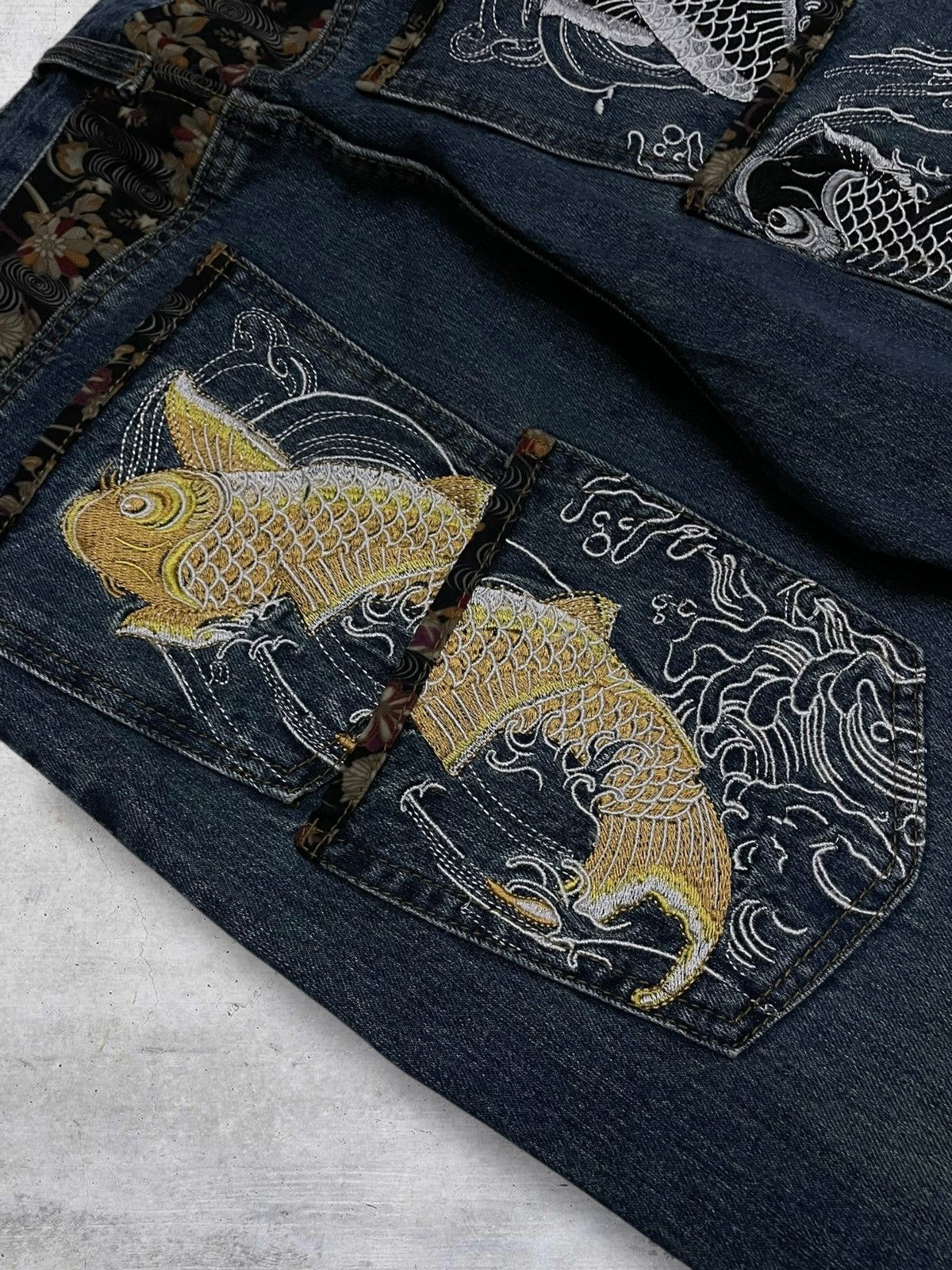 Japanese Brand VINTAGE KOI EMBROIDERED JAPAN DESIGNER KARAKURI TAMASHI 90S Size US 32 / EU 48 - 6 Thumbnail
