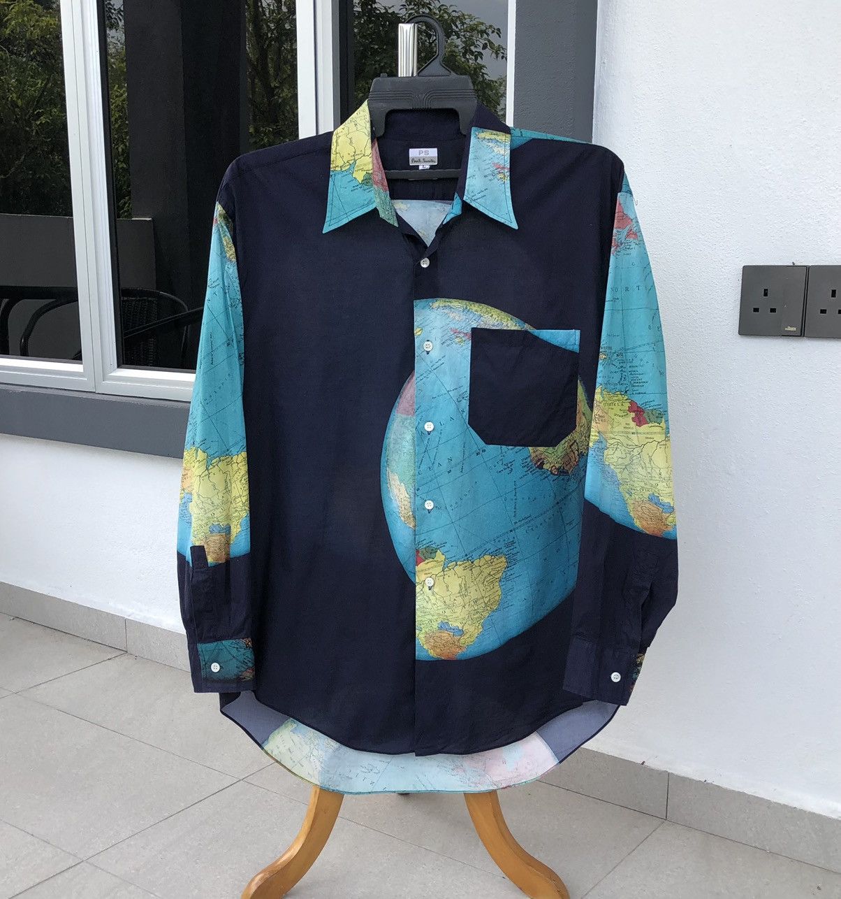 Paul Smith Paul Smith Globe Pattern Vintage Rare Design Shirt Size US L / EU 52-54 / 3 - 5 Thumbnail