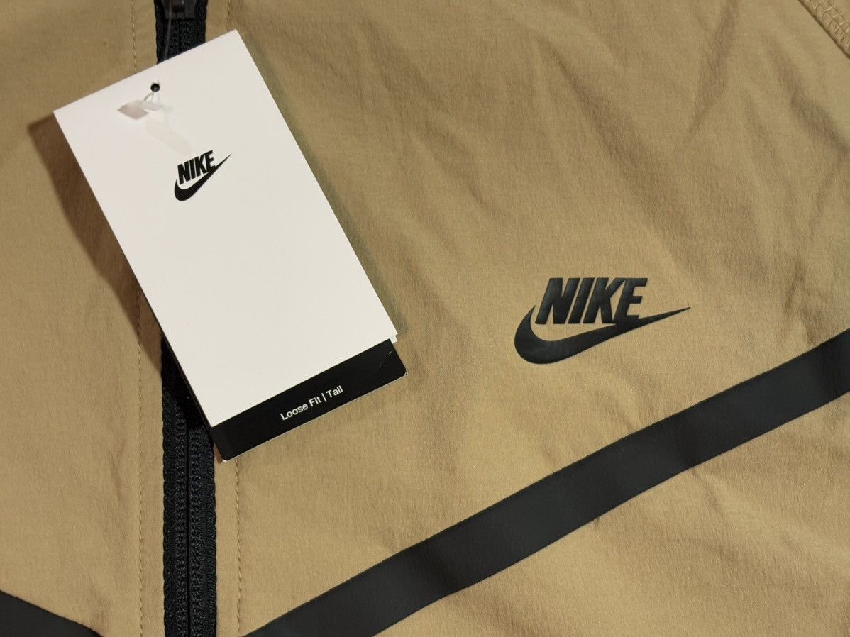 Other XLT Nike Tech Men's Woven Windrunner Jacket HM7151-297 Size US XL / EU 56 / 4 - 10 Thumbnail