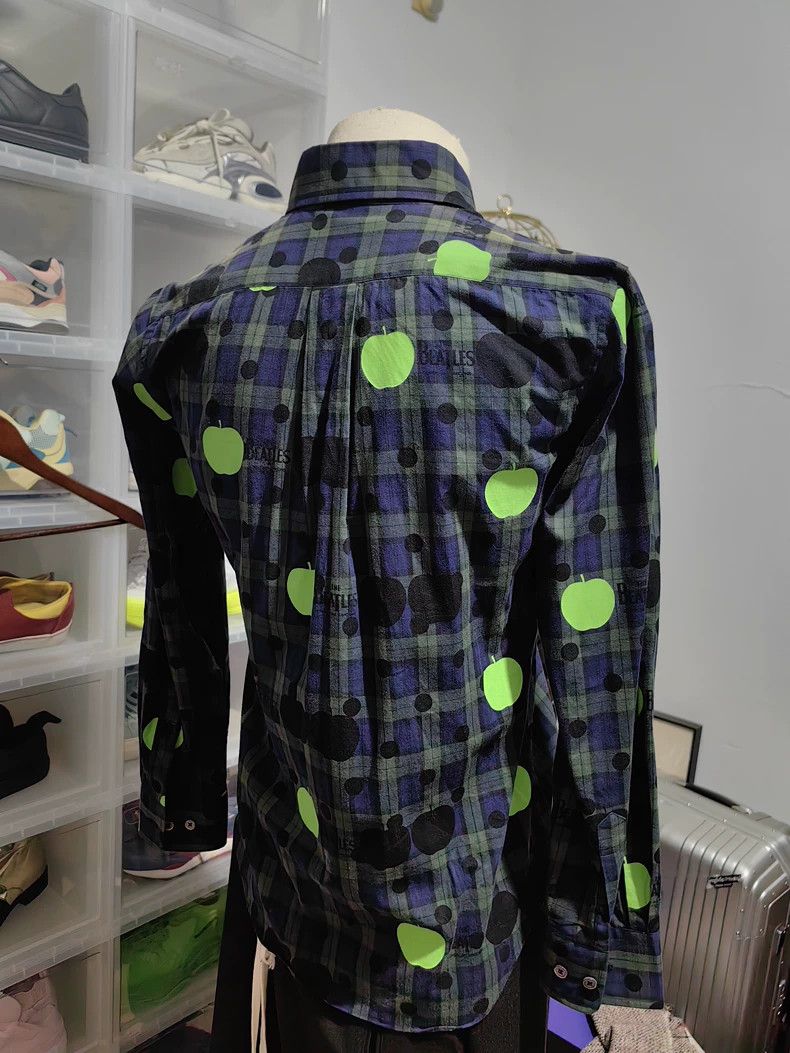Comme des Garcons Comme Des Garcons The Beatles' Co-Branded Green Apple Prin Size US S / EU 44-46 / 1 - 6 Thumbnail