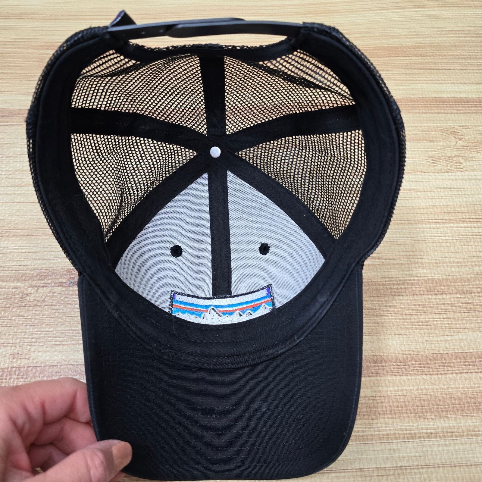 Patagonia Patagonia P-6 Logo Mesh Trucker Snapback Black Hat Size ONE SIZE - 7 Thumbnail