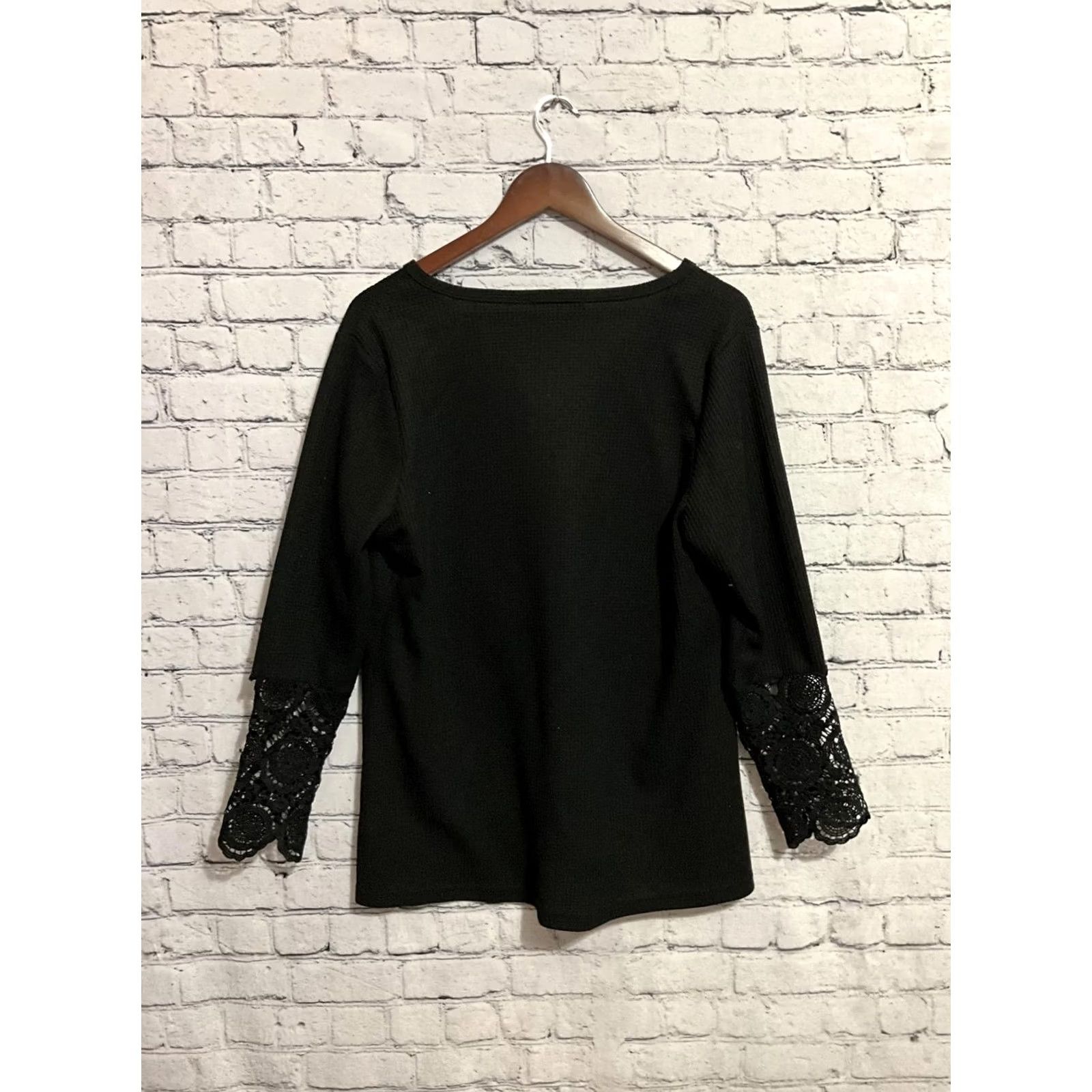 Vintage BloomChic Knit Top Black Button-Up Lace Sleeve Detail V-Neck Long Sleeve 12 Womens Size XL / US 12-14 / IT 48-50 - 4 Thumbnail
