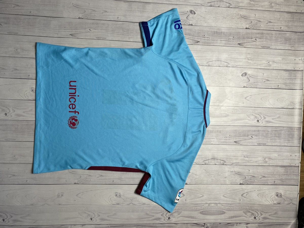 Nike Nike Barcelona jersey light blue central logo vintage shirt Size US XL / EU 56 / 4 - 8 Thumbnail