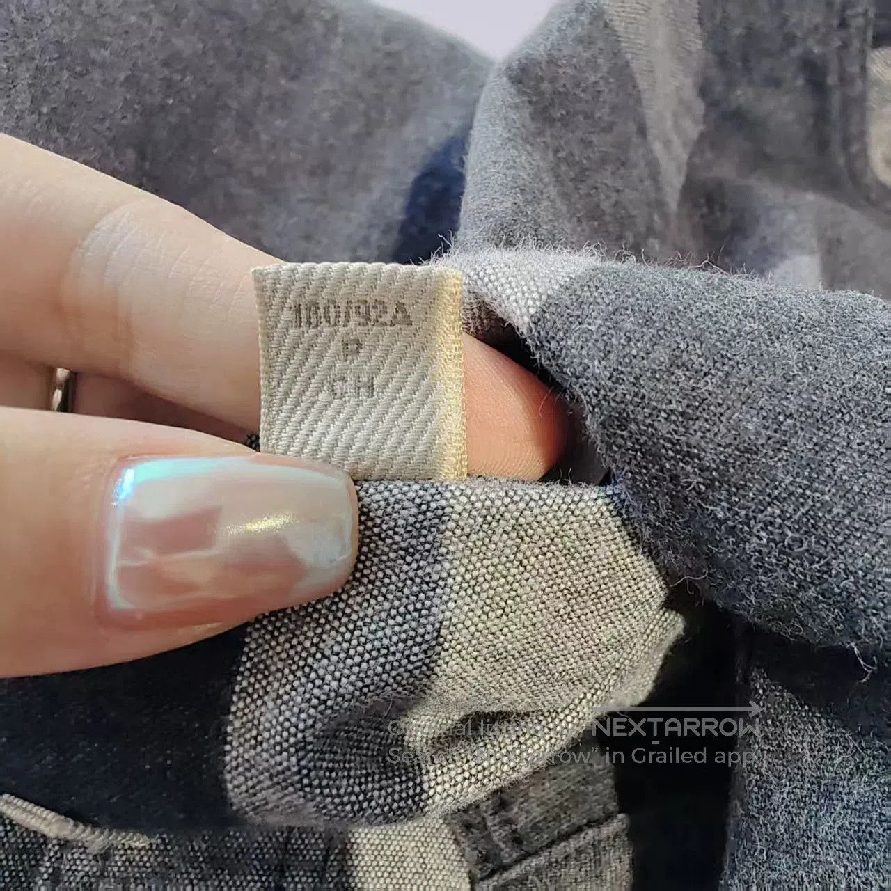 Burberry burberry checkered shirt in size small. Size US S / EU 44-46 / 1 - 4 Thumbnail
