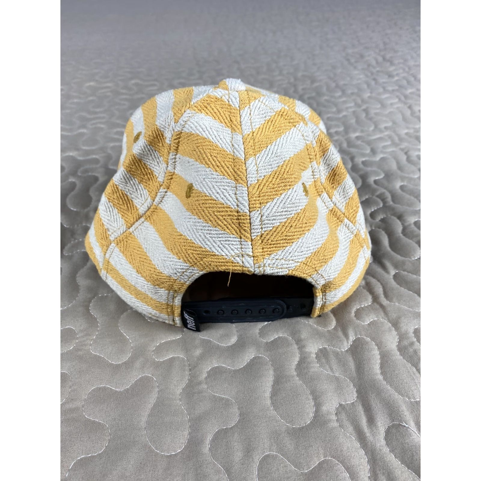 Vintage VINTAGE NEFF Headwear Snapback Hat Baseball Cap Twill Adjustable Yellow White Hip Hop Mens Snapback White Hat Size ONE SIZE - 2 Thumbnail