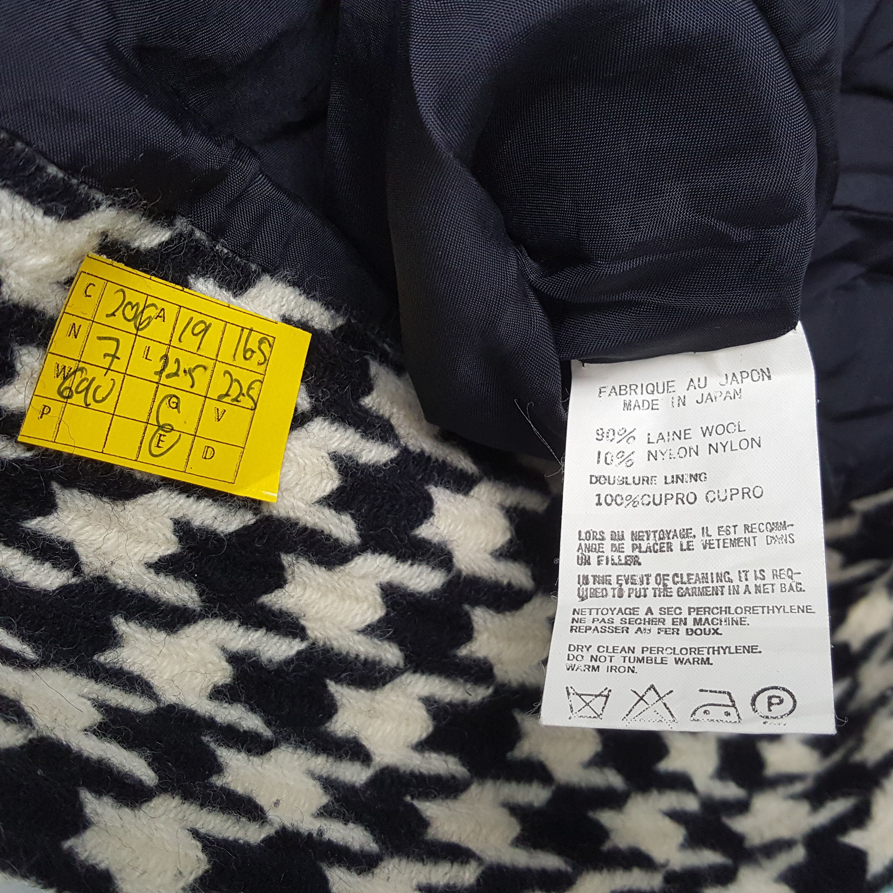 Japanese Brand × Vintage × Yohji Yamamoto Vintage YOHJI YAMAMOTO Japanese Designer Distressed Blazer Size S / US 4 / IT 40 - 9 Thumbnail
