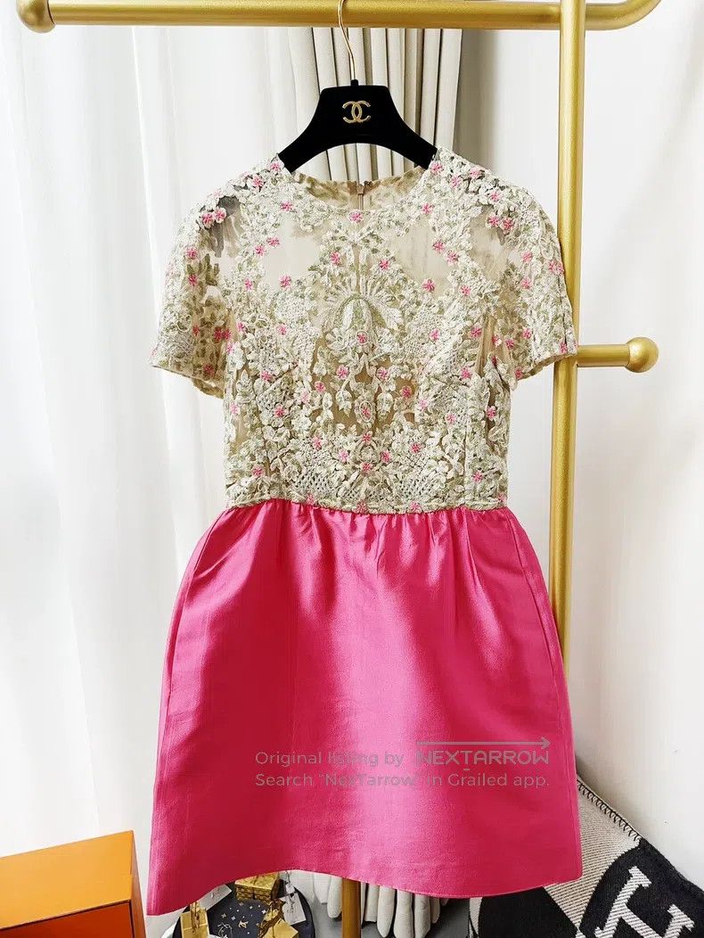 Valentino Valentino Color-blocked floral nail bead embroidered sequi Size M / US 6-8 / IT 42-44 - 1 Thumbnail