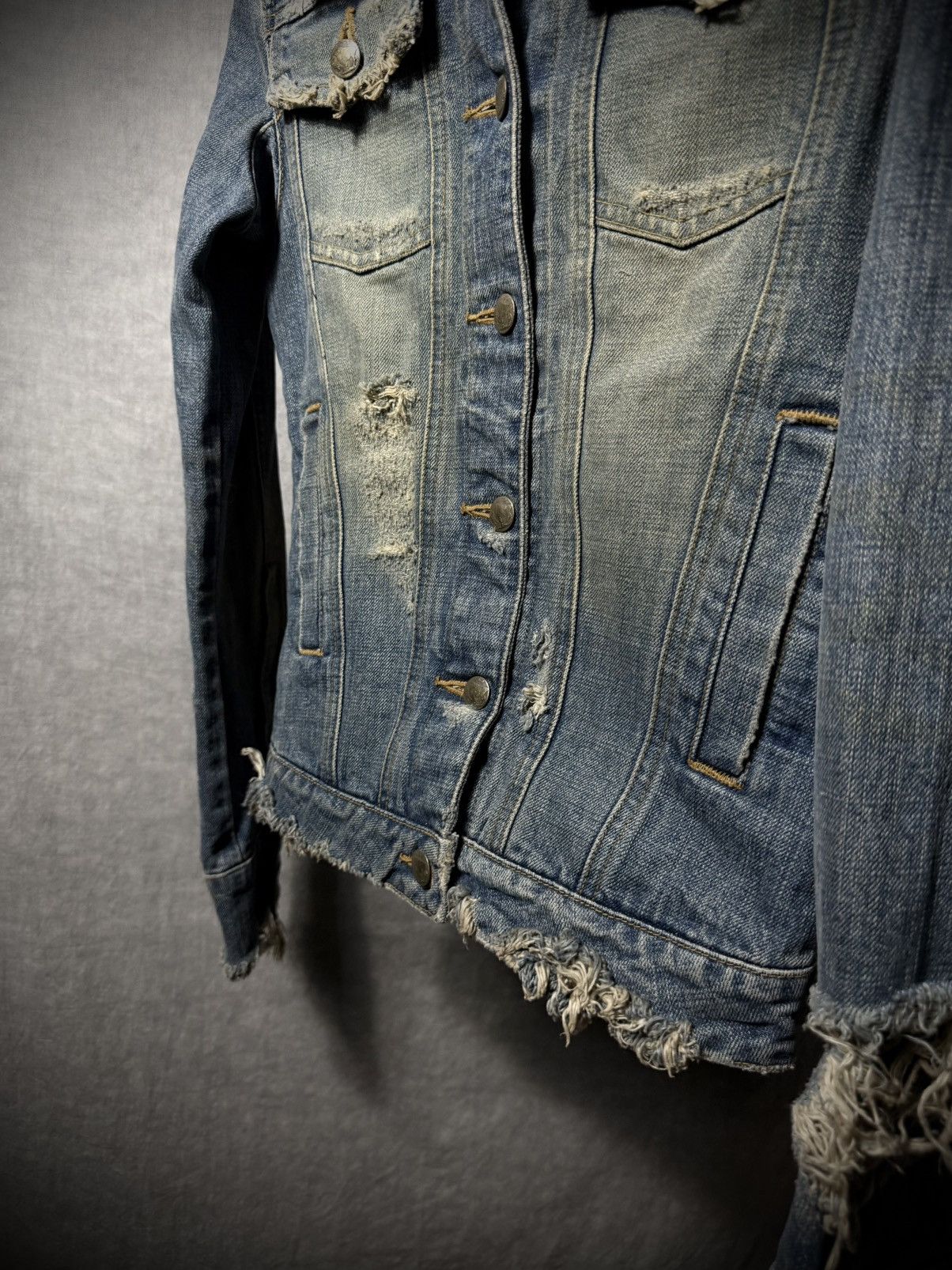 Le Grande Bleu (L.G.B.) LGB Distressed Fringe Denim Jacket Size US XS / EU 42 / 0 - 4 Thumbnail
