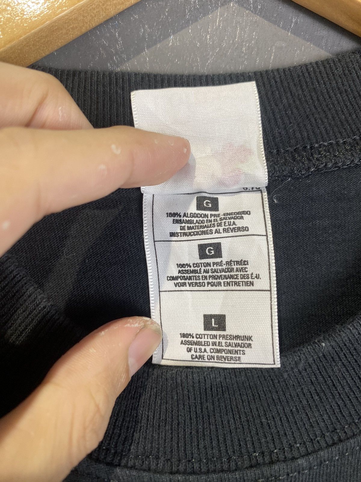 Vintage y2k Dunkin Donuts Wording Tee Size US L / EU 52-54 / 3 - 6 Thumbnail