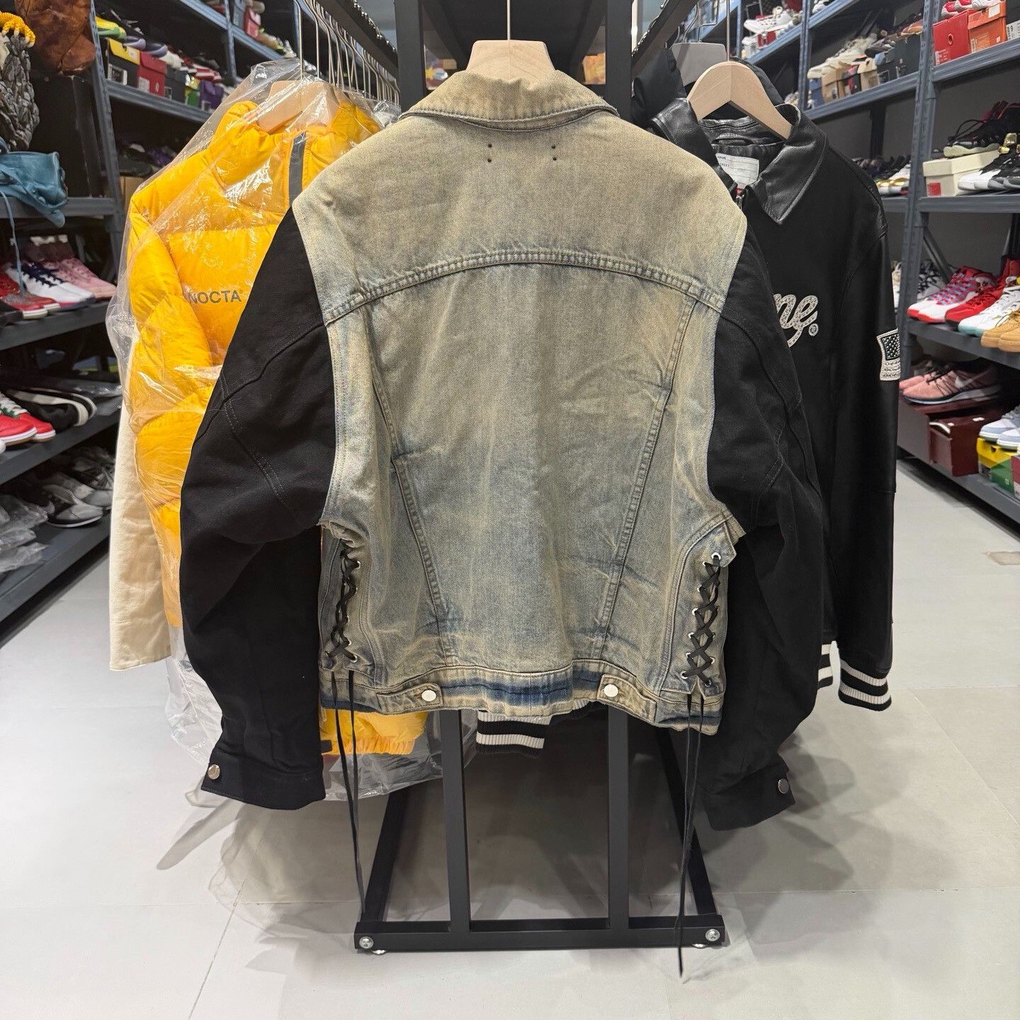 Amiri amiri two tone denim jacket for men Size US L / EU 52-54 / 3 - 6 Thumbnail