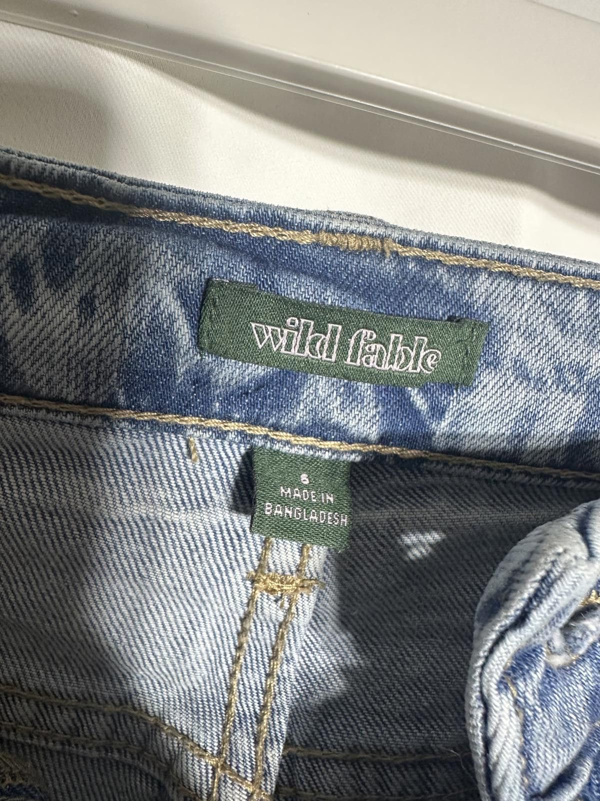 Other Wild Fable High-Rise Light Wash Denim Jeans with Button Fly Size 28" / US 6 / IT 42 - 3 Thumbnail