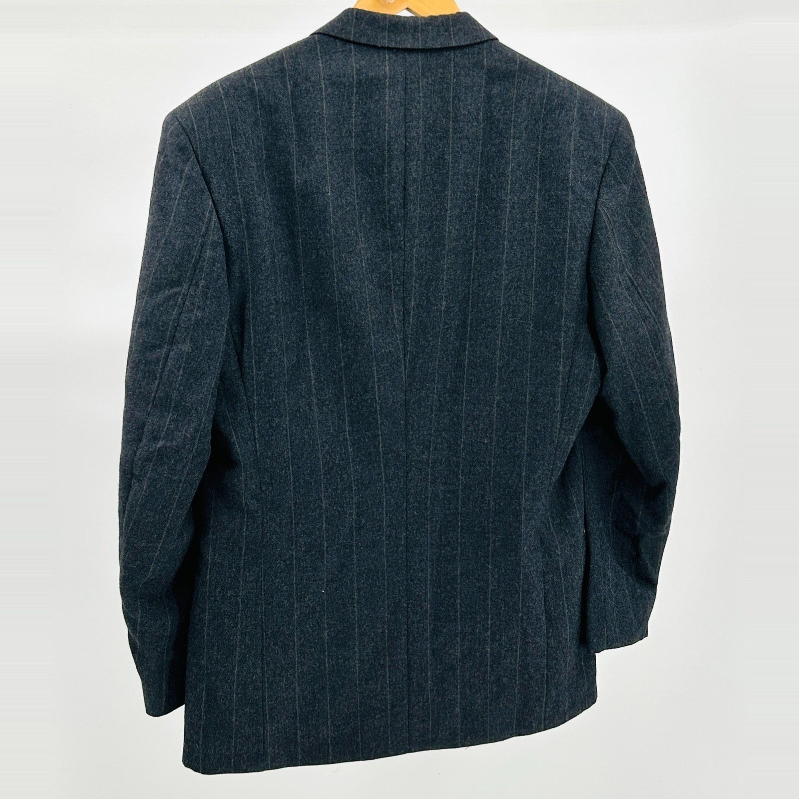 Givenchy Vintage 90s Charcoal Gray Wool Pinstripe Classic Suit Blazer Size 40R - 5 Thumbnail