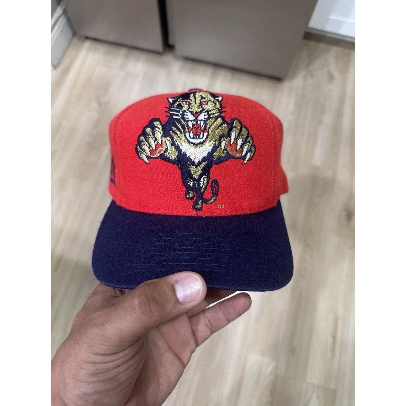 Logo Athletic Vintage Florida Panthers Big Logo Snapback Logo Athletic Hat Size ONE SIZE - 1 Thumbnail