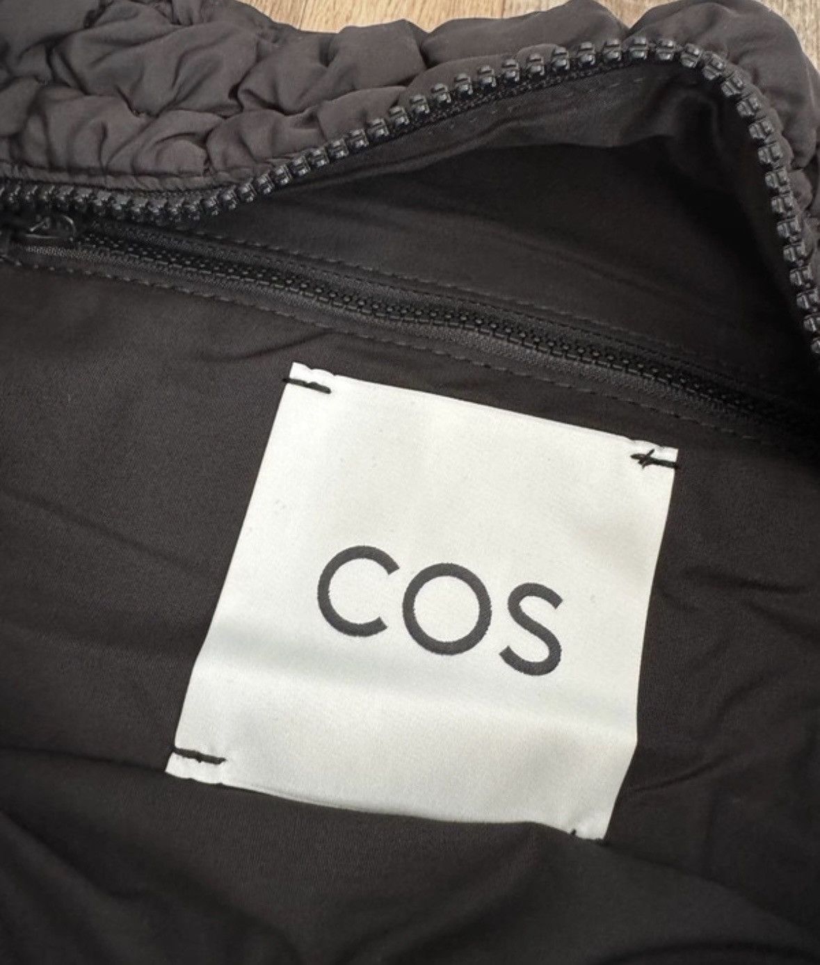 Cos Cos Black quilted cloud mini shoulder bag Size ONE SIZE - 5 Thumbnail