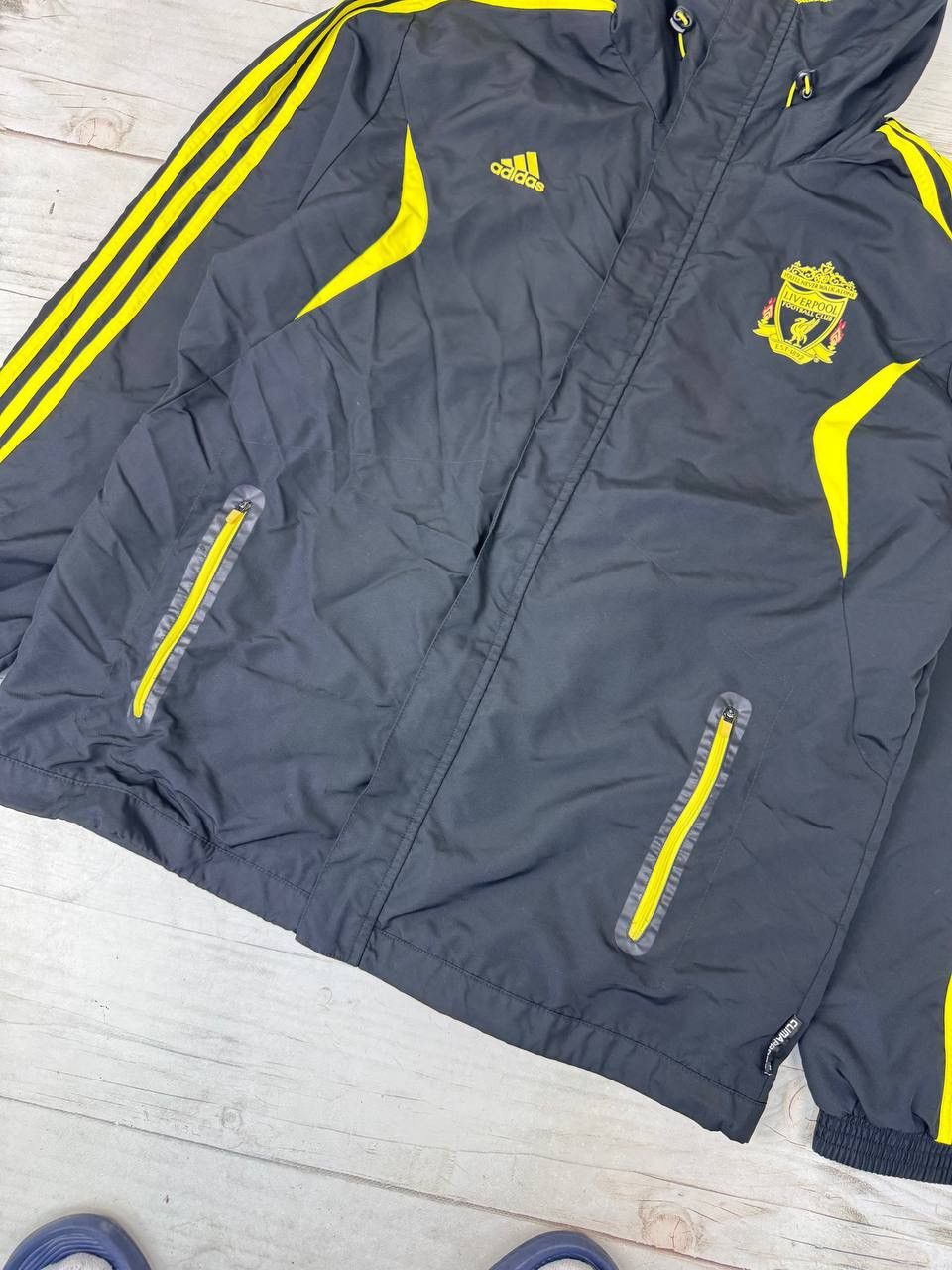 Adidas Vintage Adidas Liverpool 2010 2011 Windbreaker Track Jacket Size US L / EU 52-54 / 3 - 3 Thumbnail