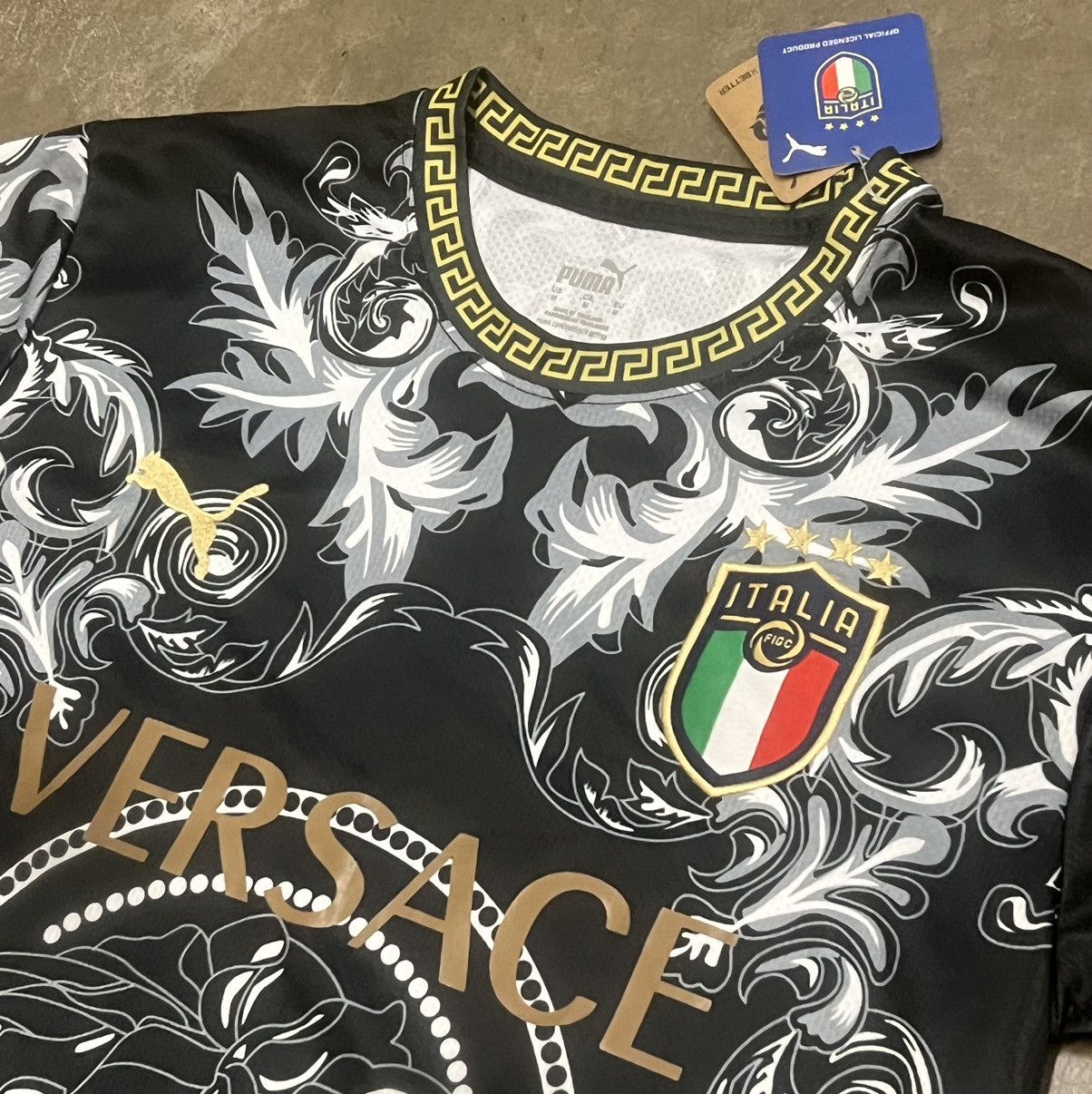 Versace Puma Versace Italy Soccer Jersey size Medium NEW Size US M / EU 48-50 / 2 - 2 Thumbnail