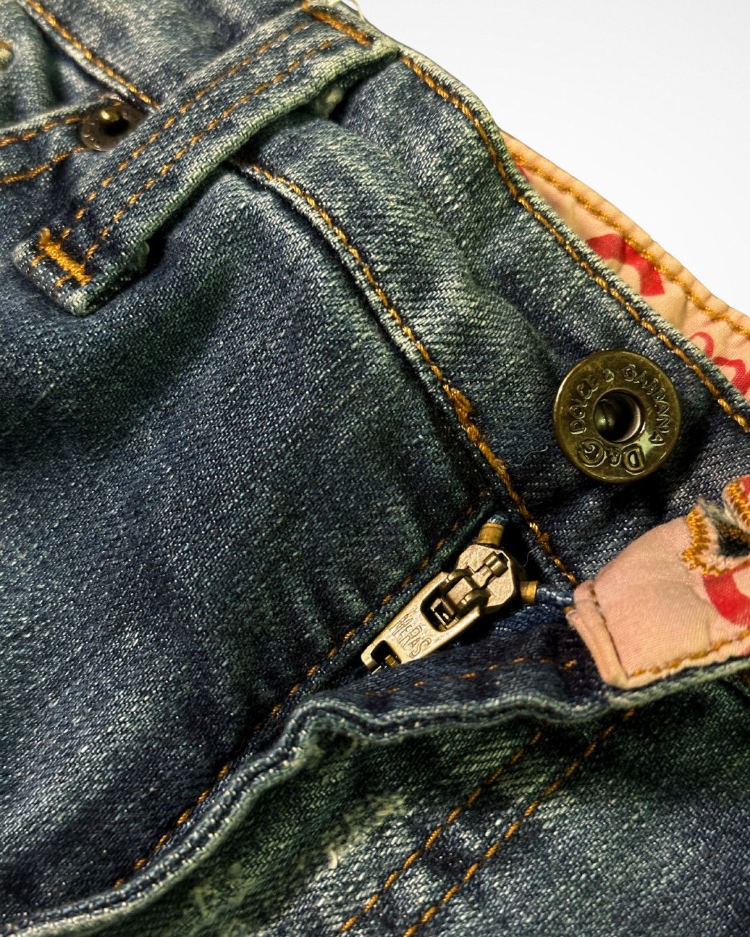 Dolce & Gabbana 90s Stash Pocket Denim Capri Pants Size 28" / US 6 / IT 42 - 5 Thumbnail