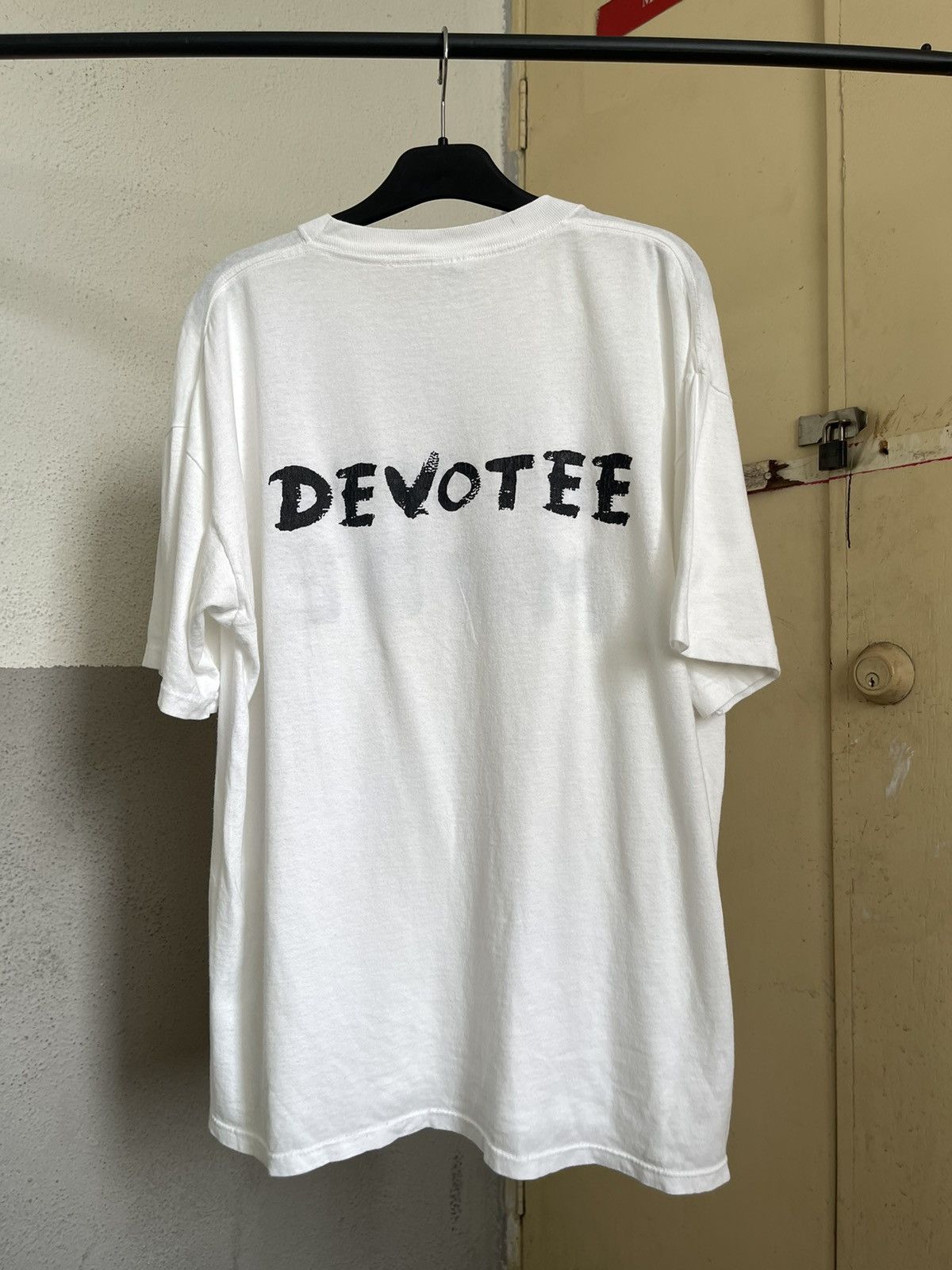 Band Tees × Vintage Vintage Depeche Mode Devotee T Shirt Size US XL / EU 56 / 4 - 2 Thumbnail