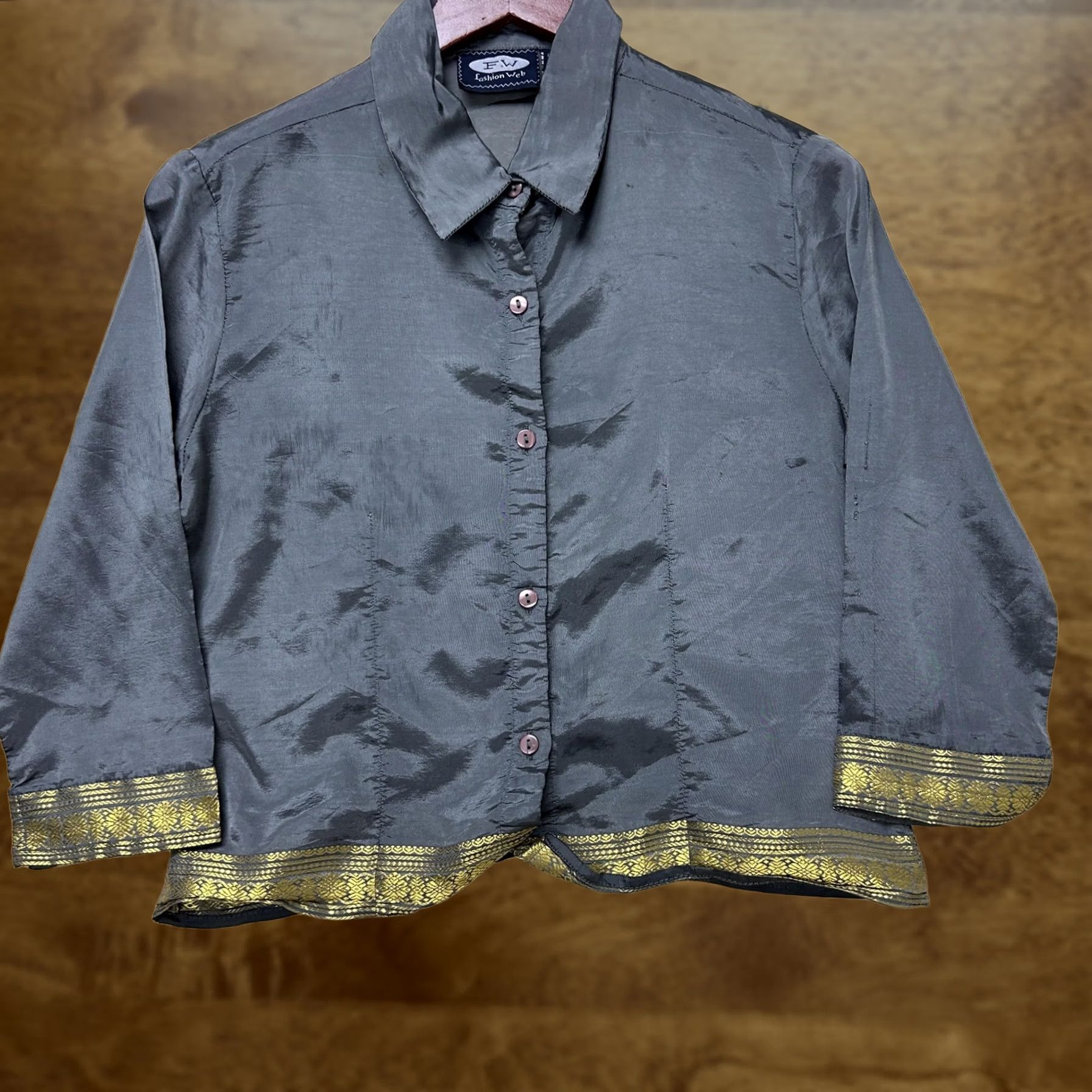 Vintage VTG Fashion Web Button Up Shirt Womens Medium Gray Gold Metallic Trim 3/4 Sleeve Size M / US 6-8 / IT 42-44 - 1 Thumbnail