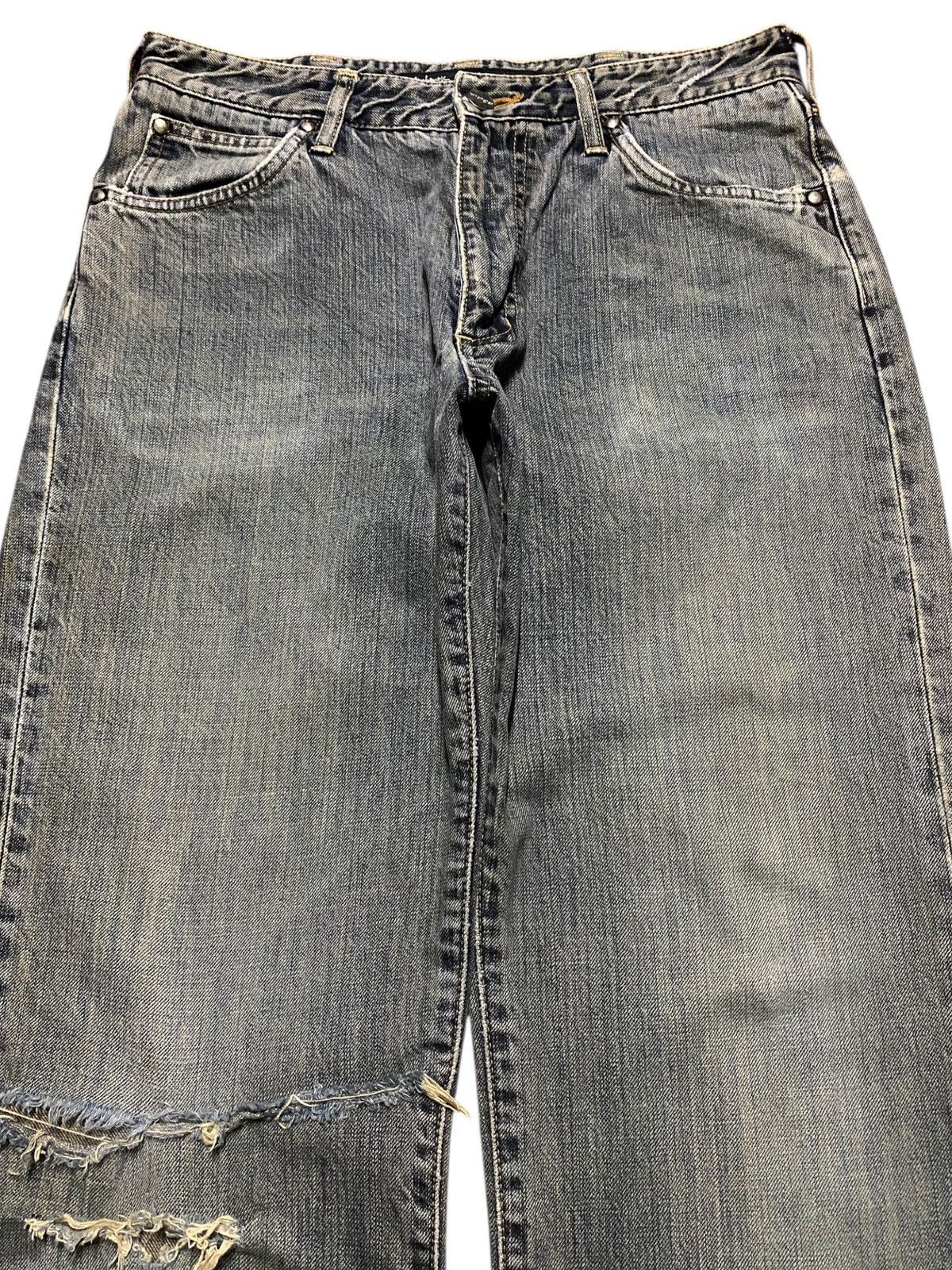 Wrangler Wrangler Authentic Western geams Distressed Loose Jeans Size US 30 / EU 46 - 3 Thumbnail