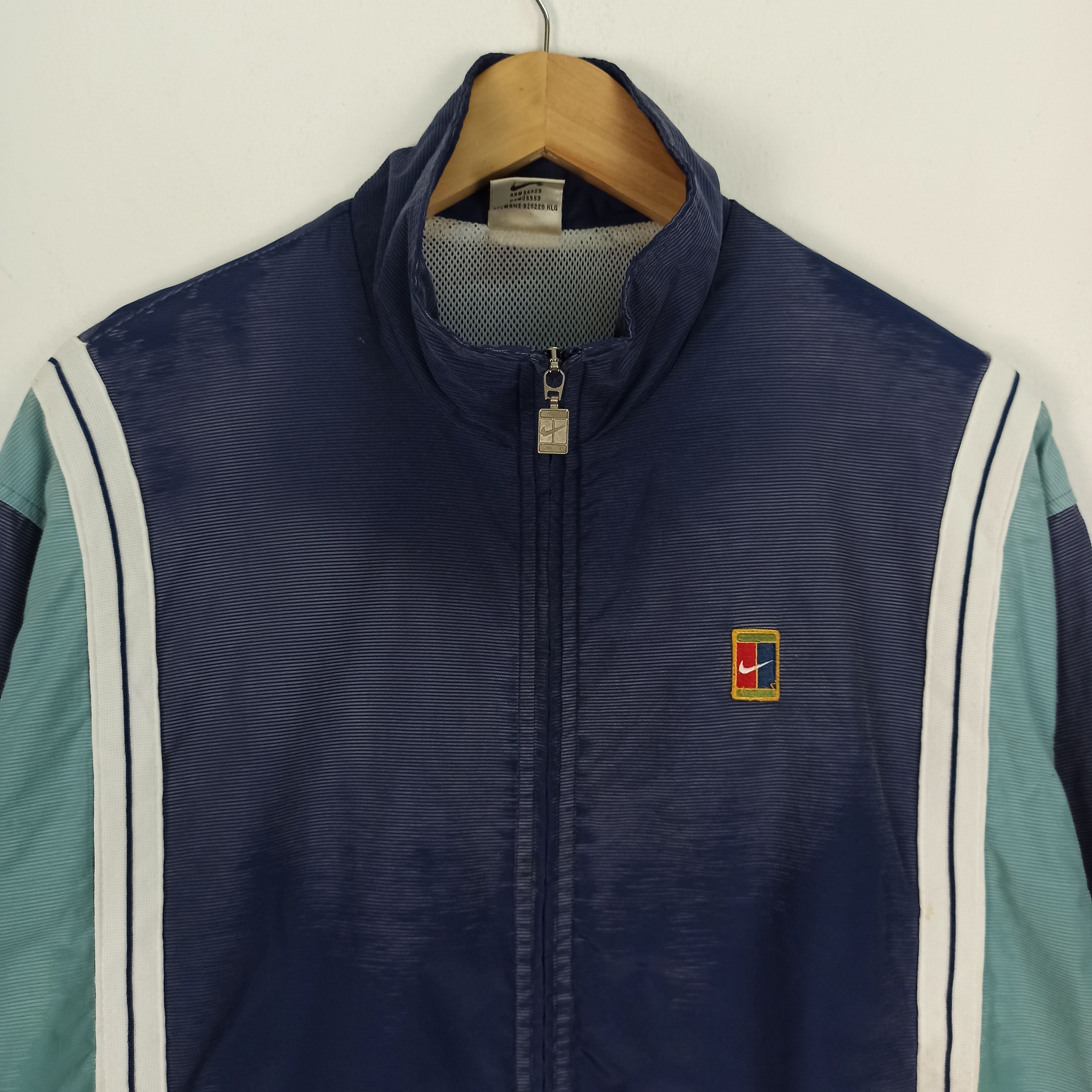 Nike Vintage Nike Court Jacket Faded Colour Worn/ACG/USA Size US M / EU 48-50 / 2 - 4 Thumbnail