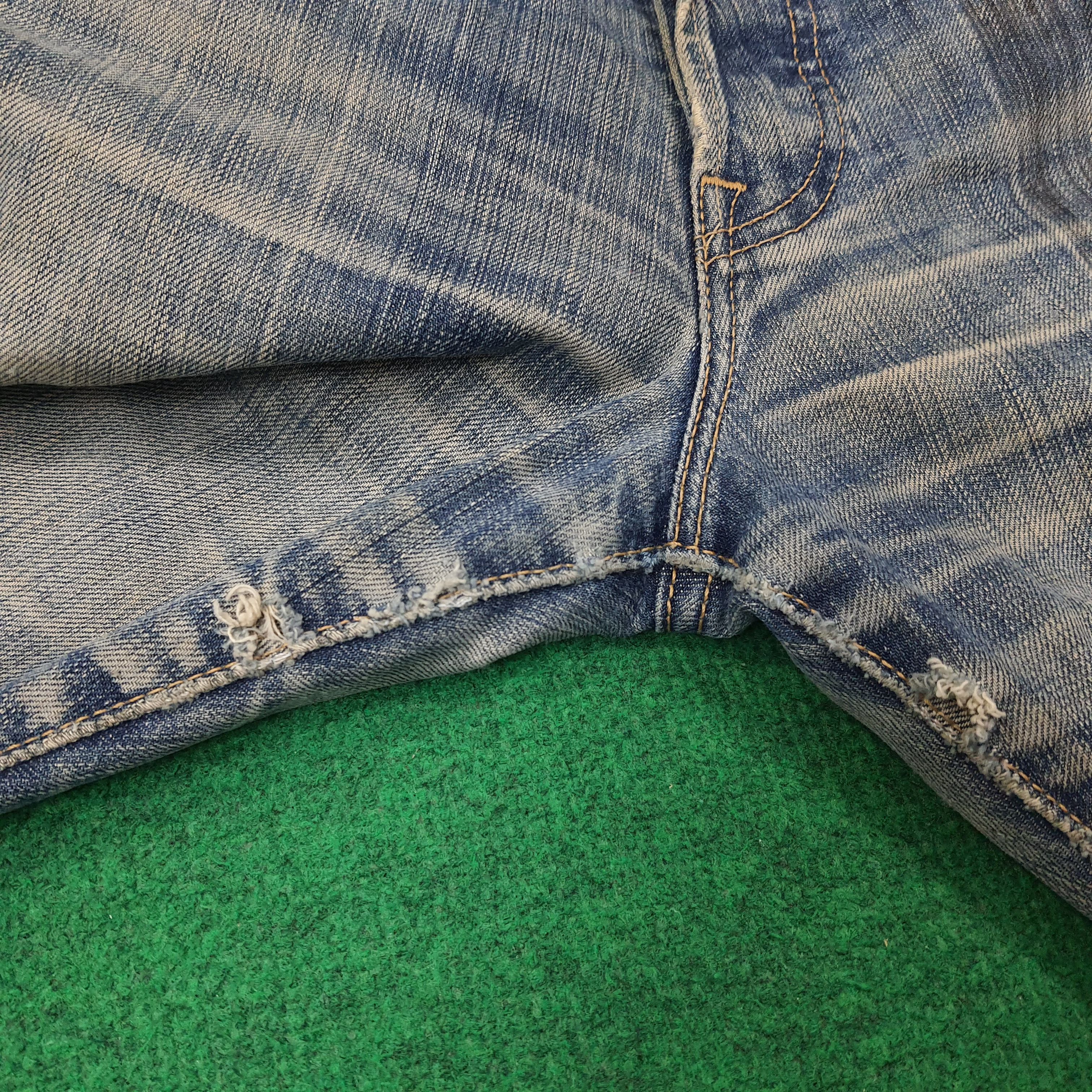 Levi's Vintage Levi's 501 Distressed Style Jeans C258N22 Size US 31 - 17 Thumbnail