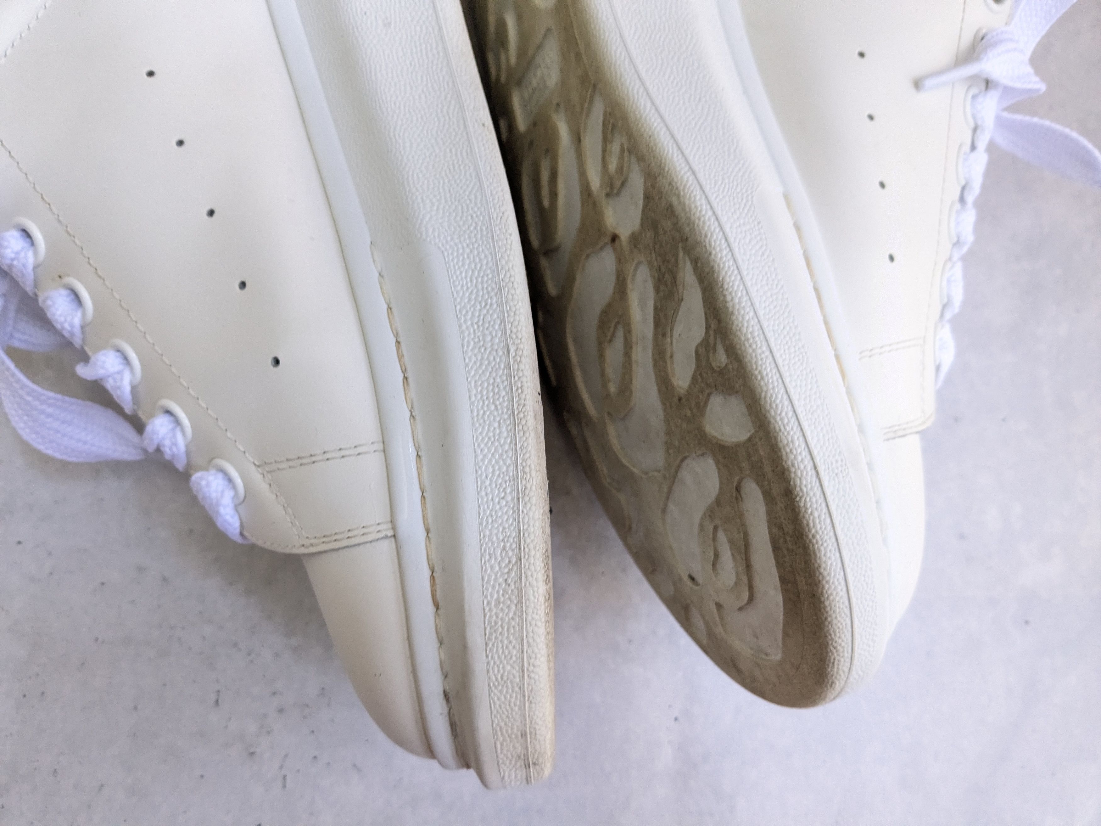 Alexander McQueen Alexander McQueen Oversized Larry Sneakers White Gold 12 45 Size US 12 / EU 45 - 11 Thumbnail