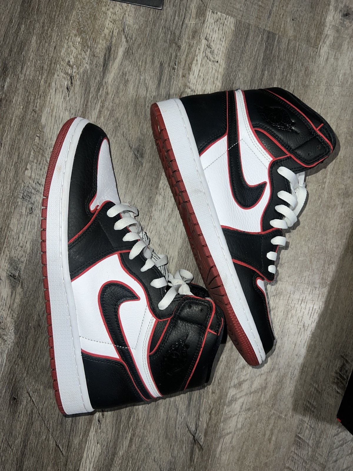 Jordan Brand × Nike Air Jordan bloodline sz 10.5 Size US 10.5 / EU 43-44 - 4 Thumbnail