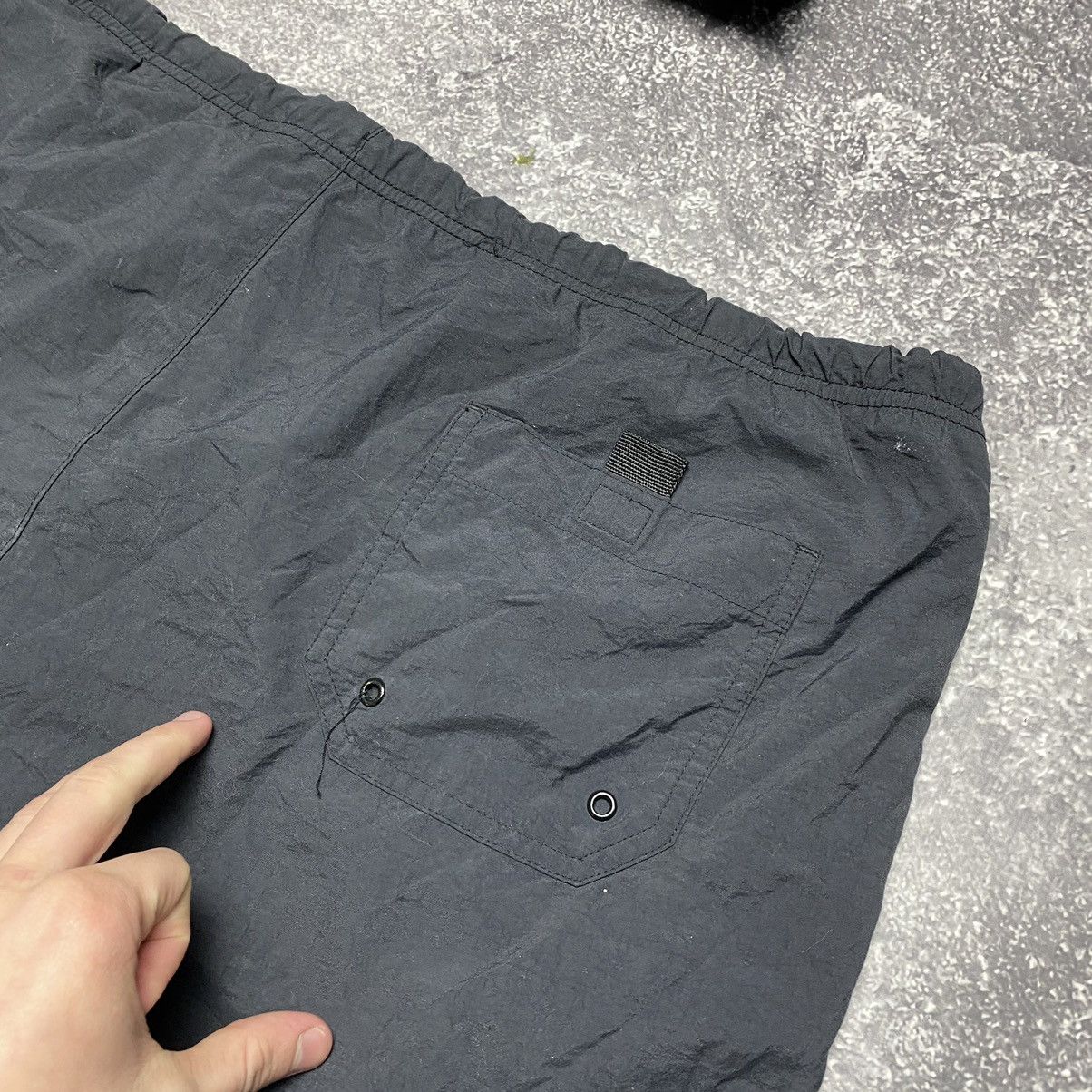 Other Vintage Nike Small Swoosh Nylon 00’s Drill y2k shorts Size US 38 / EU 54 - 12 Thumbnail