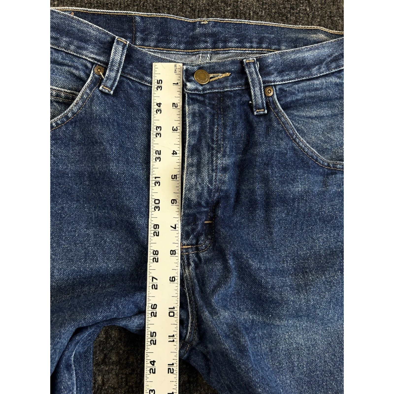 Wrangler VINTAGE Wrangler Jeans Regular Straight Fit 33 x 32 Blue Distressed Pockets 5-Pocket Logo Men's Wrangler 96501MR Denim Cotton United States Size US 33 - 7 Thumbnail