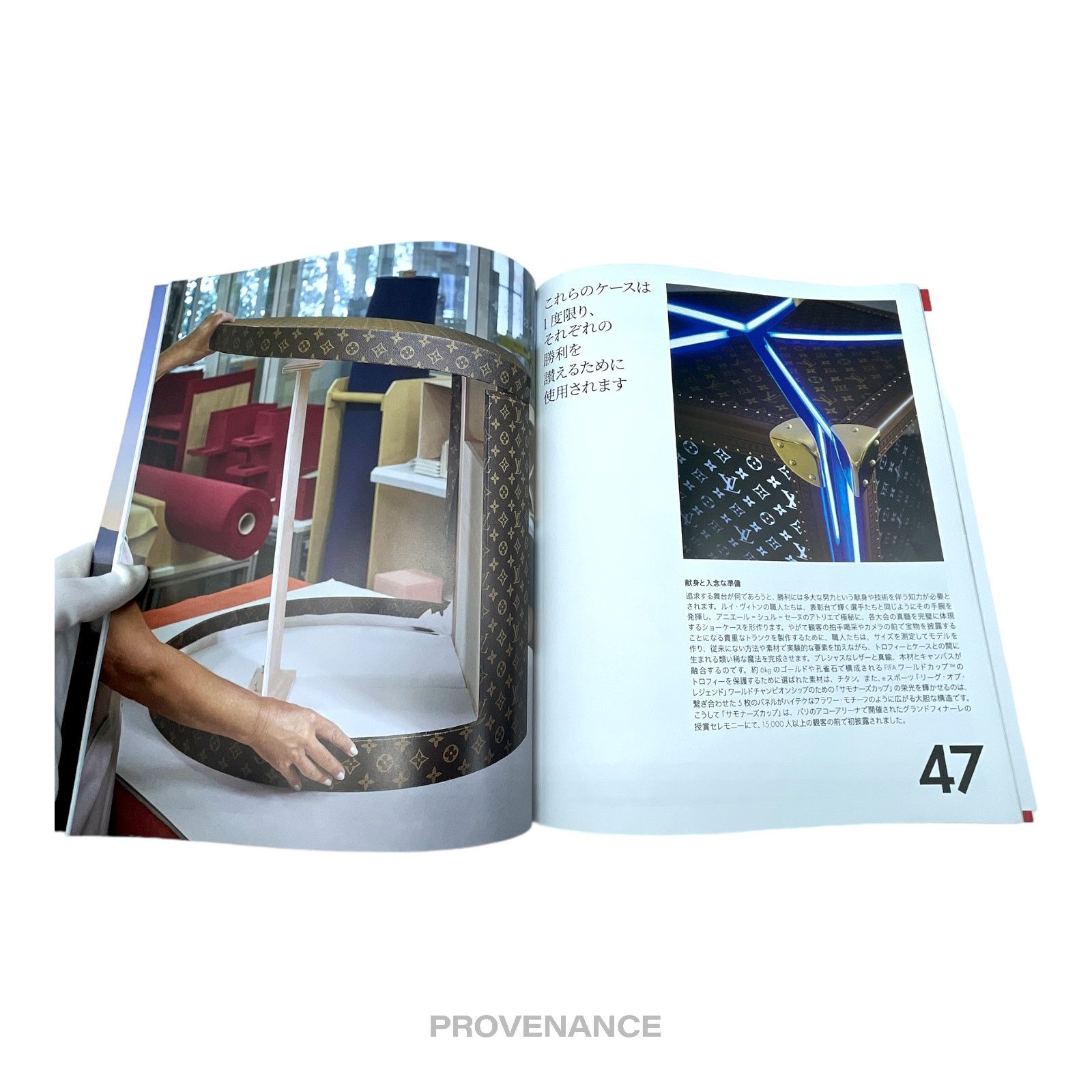Louis Vuitton 🔴 Louis Vuitton The Book 200 Size ONE SIZE - 9 Thumbnail