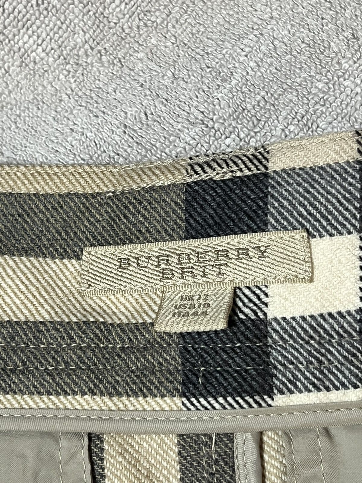 Burberry Burberry plaid button skirt vintage old money rare 90s Size M / US 6-8 / IT 42-44 - 10 Thumbnail