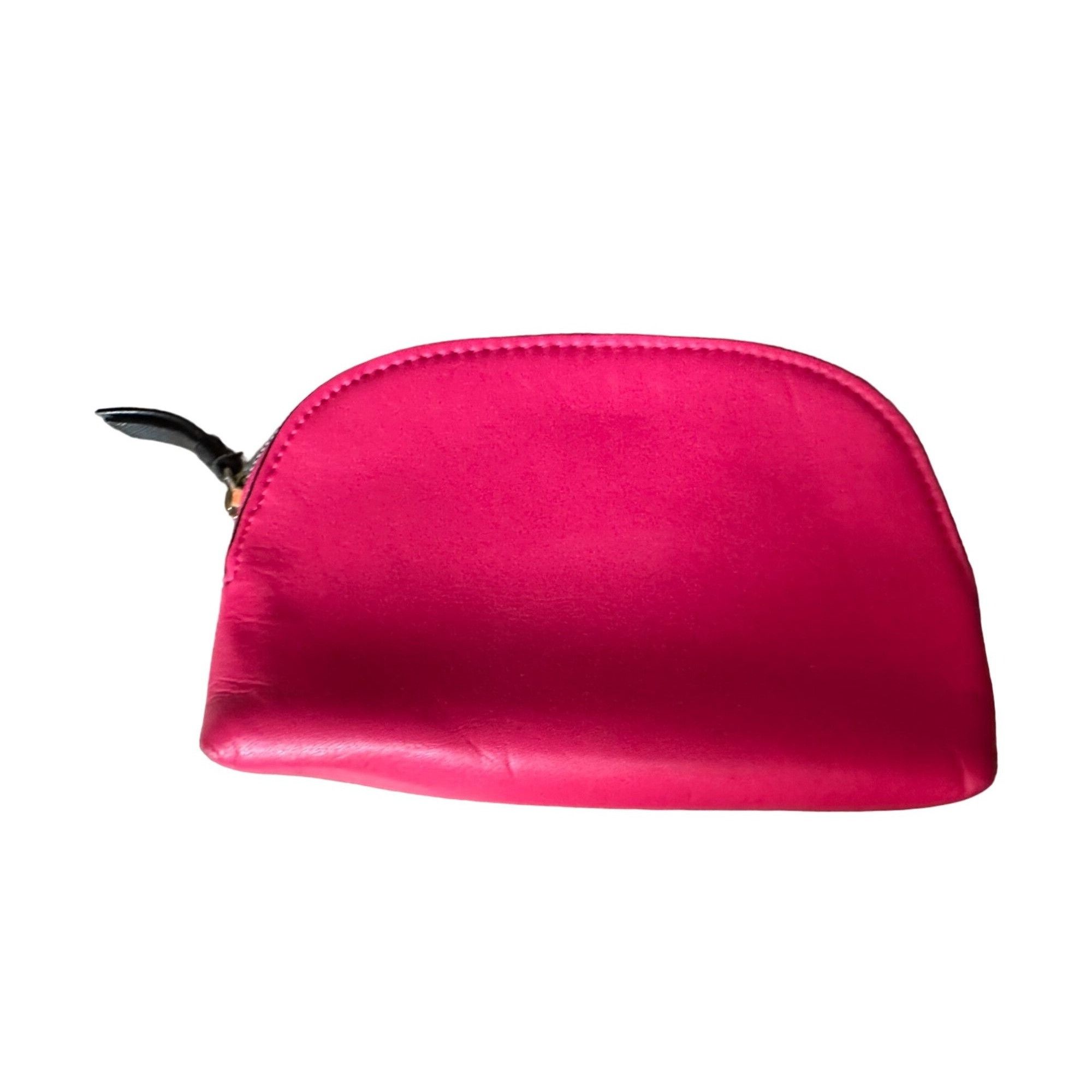 Victoria's Secret Victoria's Secret ''Love Victoria'' Hot Pink Zippered Makeup Size ONE SIZE - 3 Thumbnail