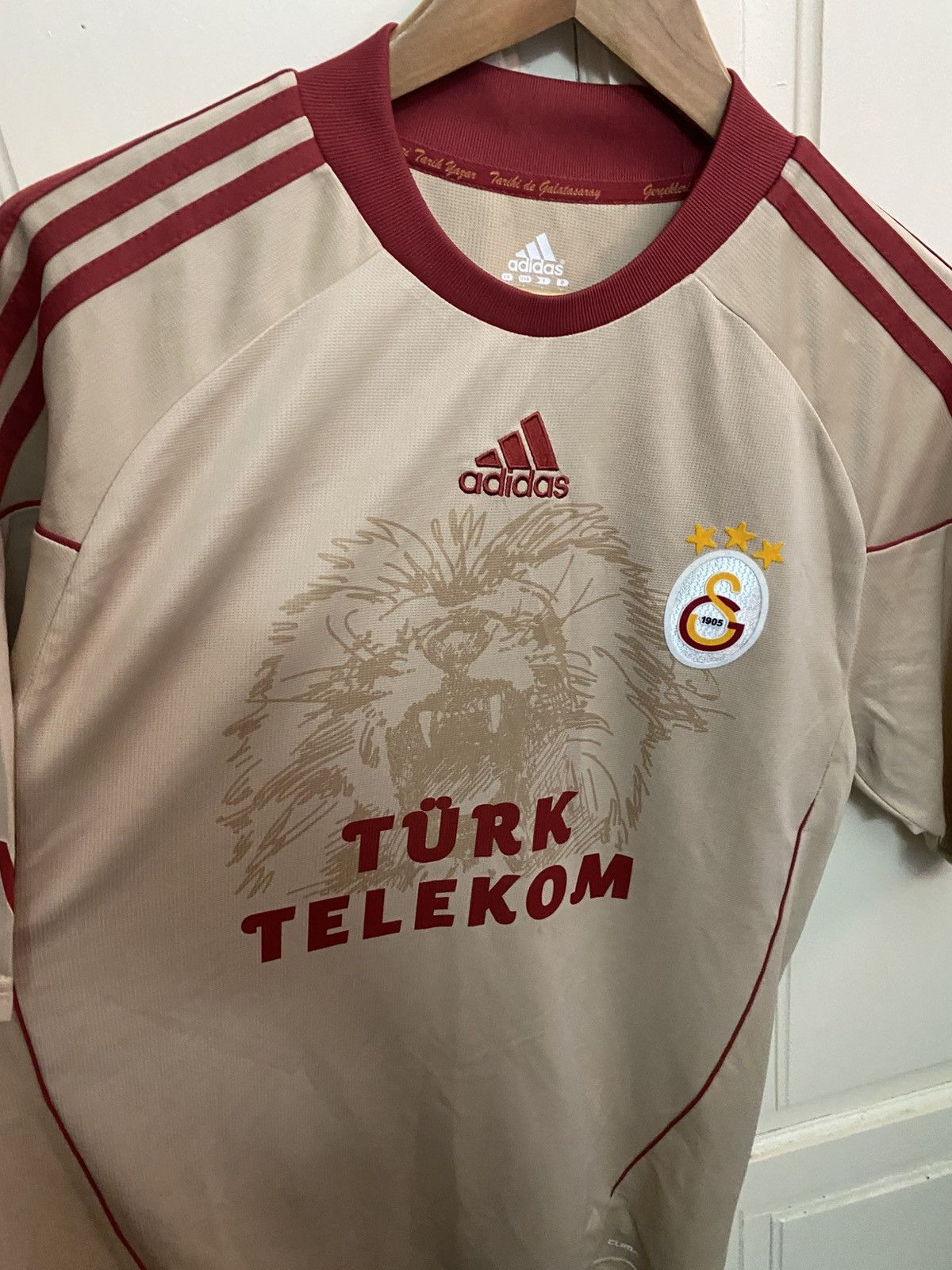 Adidas Adidas galatasary away kit vintage turkey Size US L / EU 52-54 / 3 - 2 Thumbnail