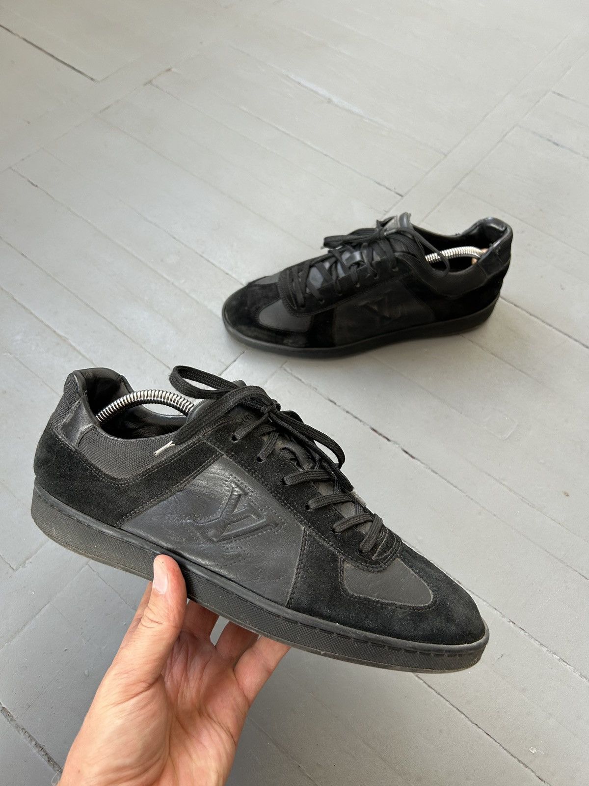 Louis Vuitton Louis Vuitton low top sneakers Size US 7.5 / EU 40-41 - 1 Thumbnail