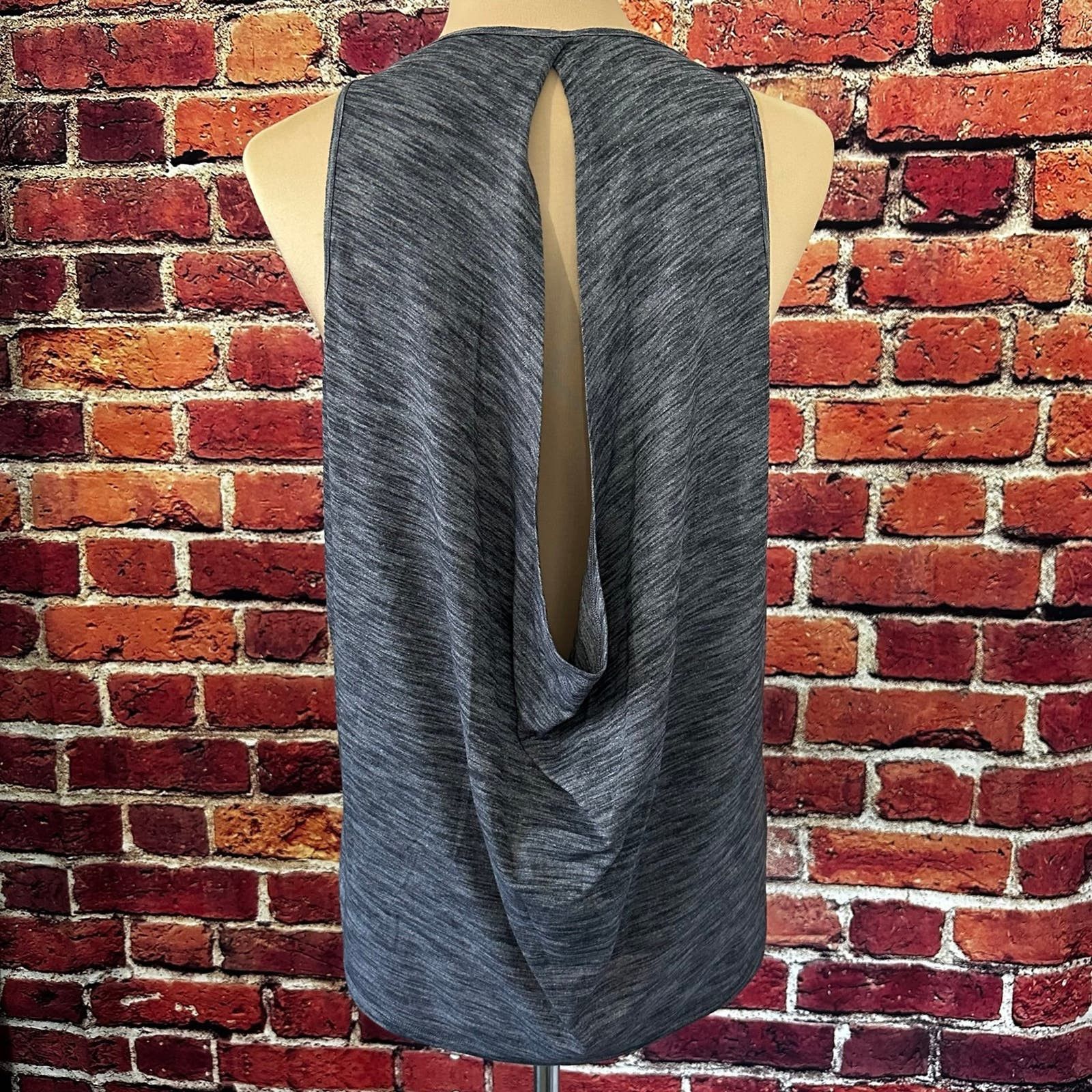 Lululemon Lululemon Tank Top Size M / US 6-8 / IT 42-44 - 4 Thumbnail