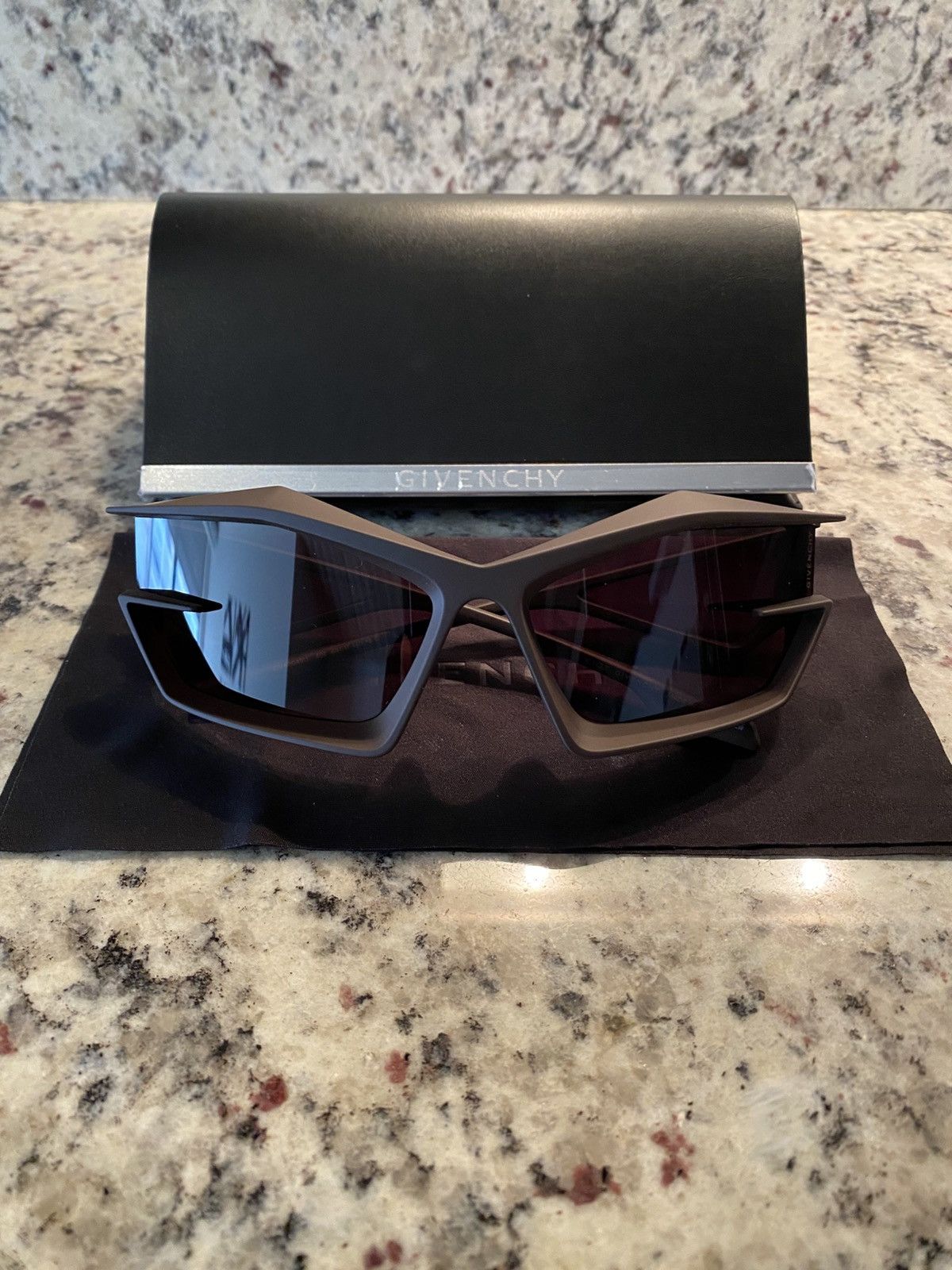 Givenchy Givenchy Giv Cut Glasses Size ONE SIZE - 1 Thumbnail
