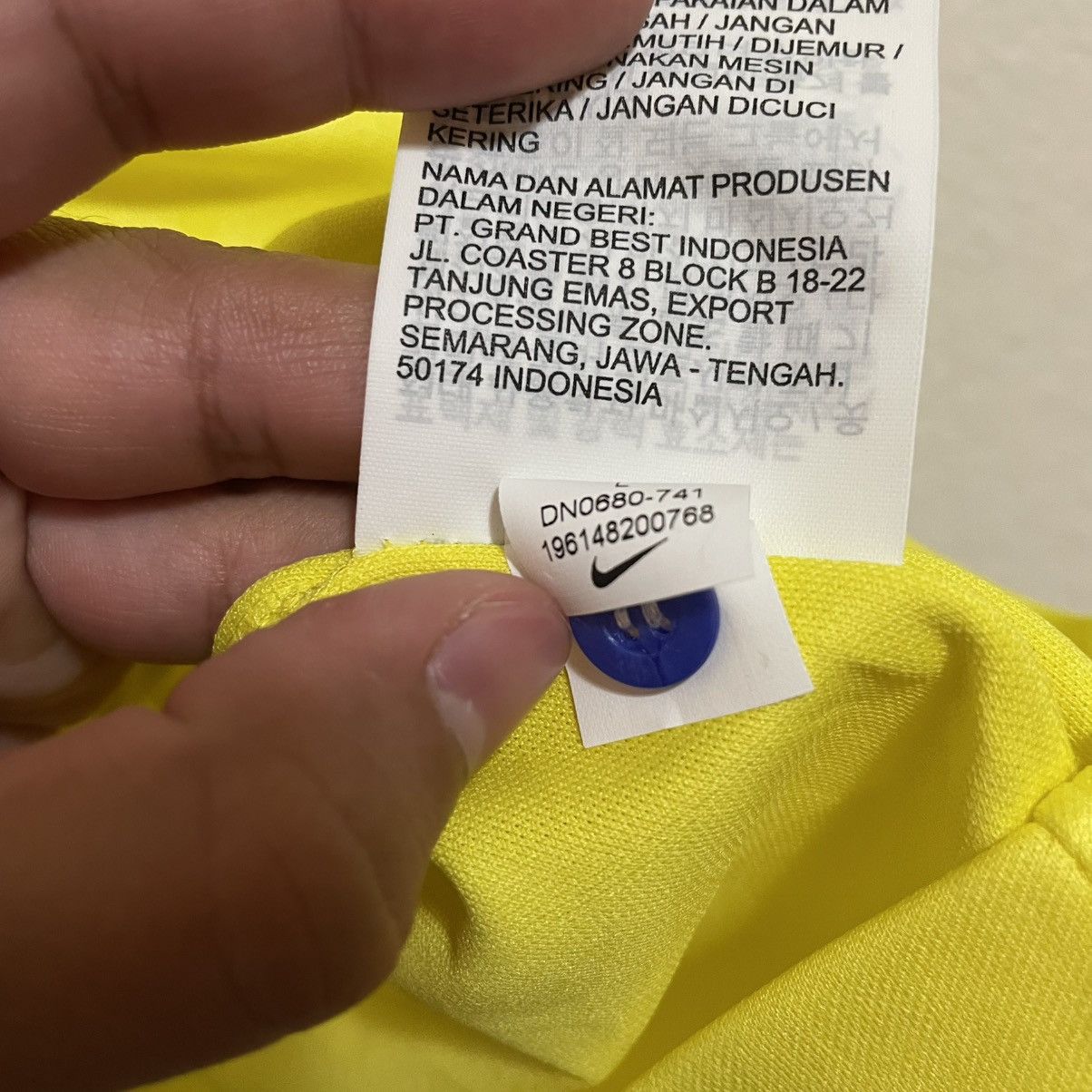 Nike Nike Brasil World Cup Jersey Exclusive Size US L / EU 52-54 / 3 - 7 Thumbnail