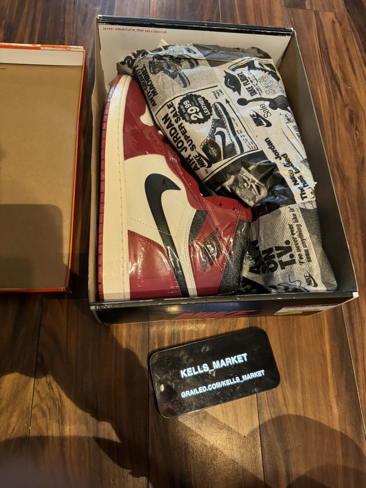 Nike Jordan 1 “Lost & Found” Size US 12 / EU 45 - 3 Thumbnail